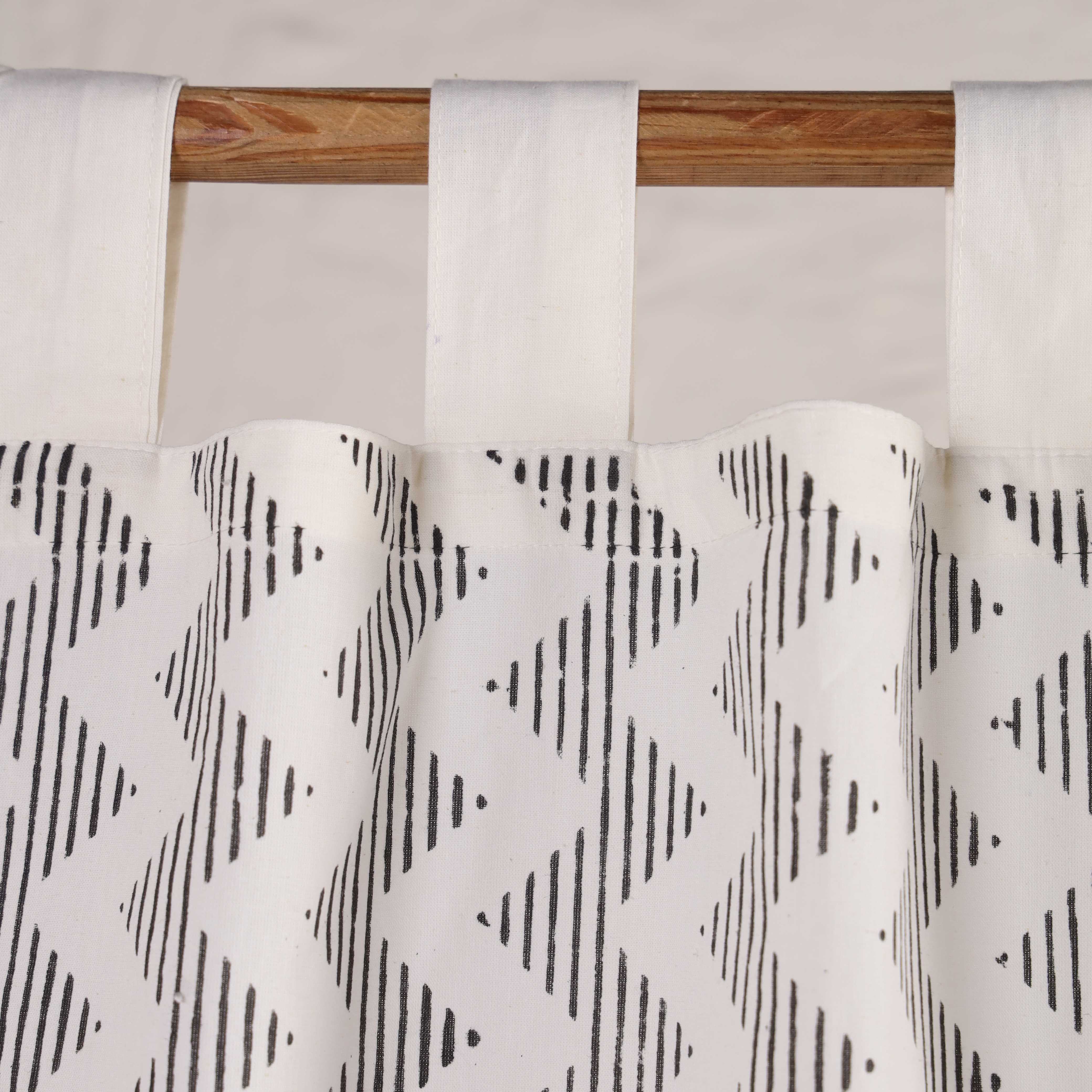 Modern Geo-Zigzag Cotton Curtain – Minimalist Monochrome Single Panel