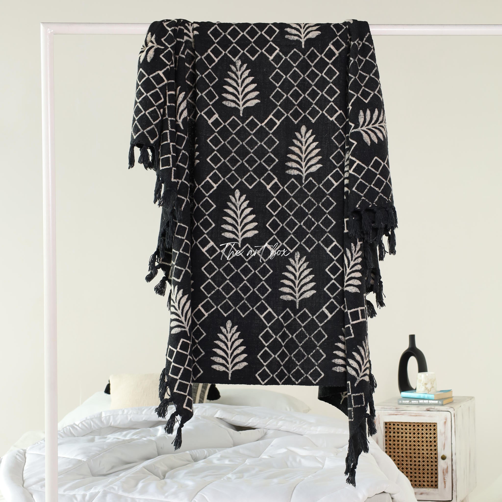 Luxury Black Daabu Print Throw