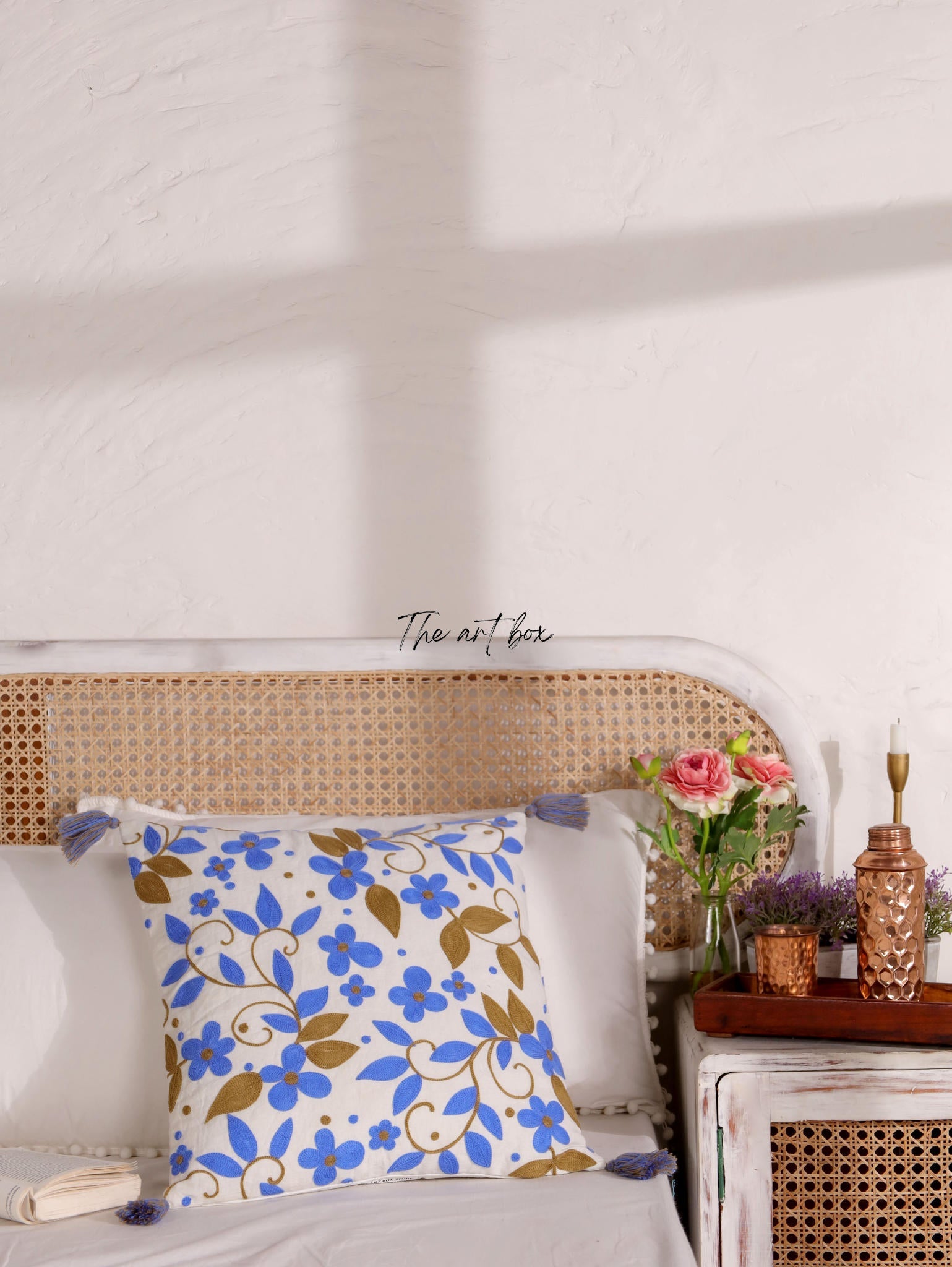 Personalized Floral Embroidery Pillow - Customize Your Comfort