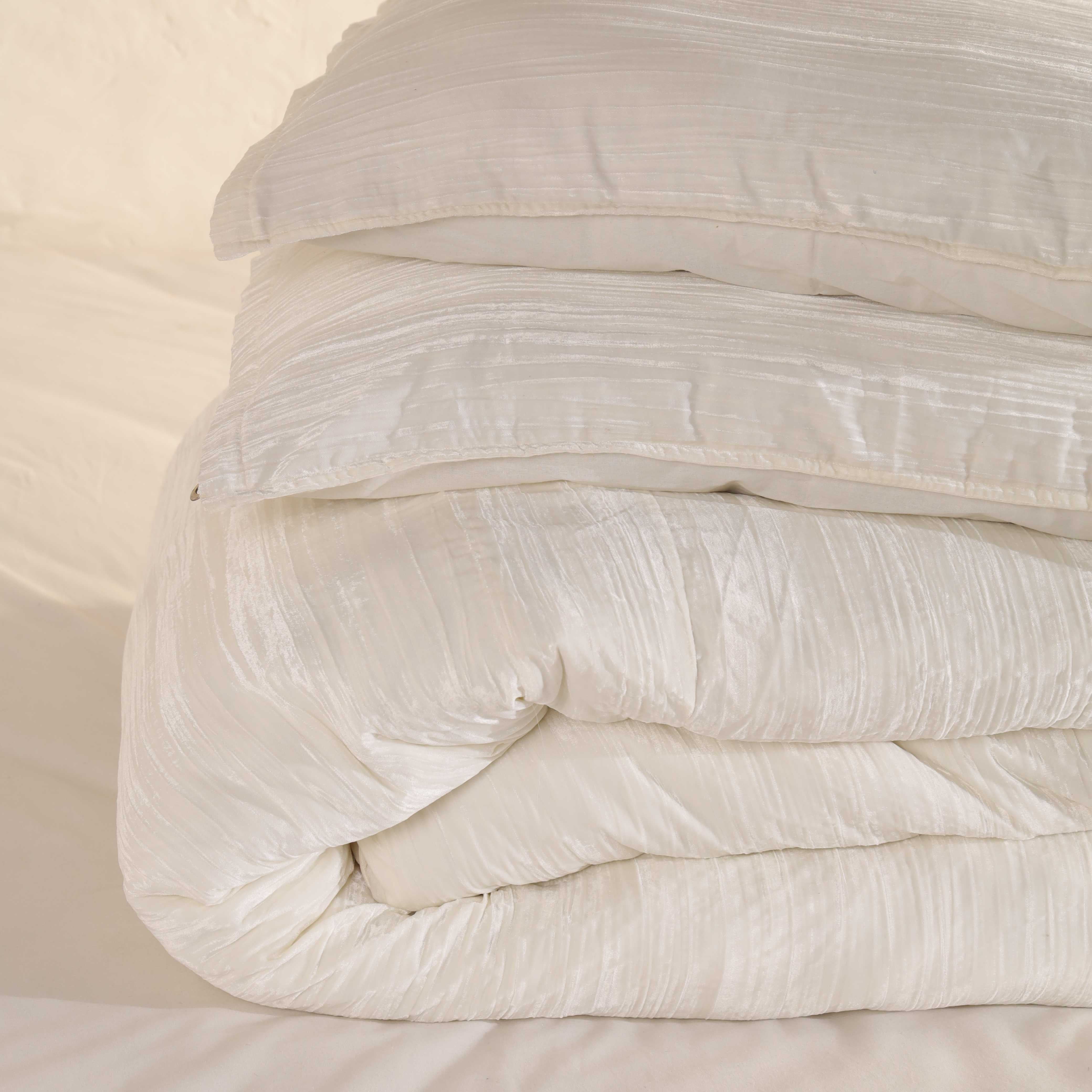 Velvet Duvet Cover Set - Luxury Neutral Bedding for Minimalist Bedroom Decor - 3 Piece Soft Textured Bedding Set