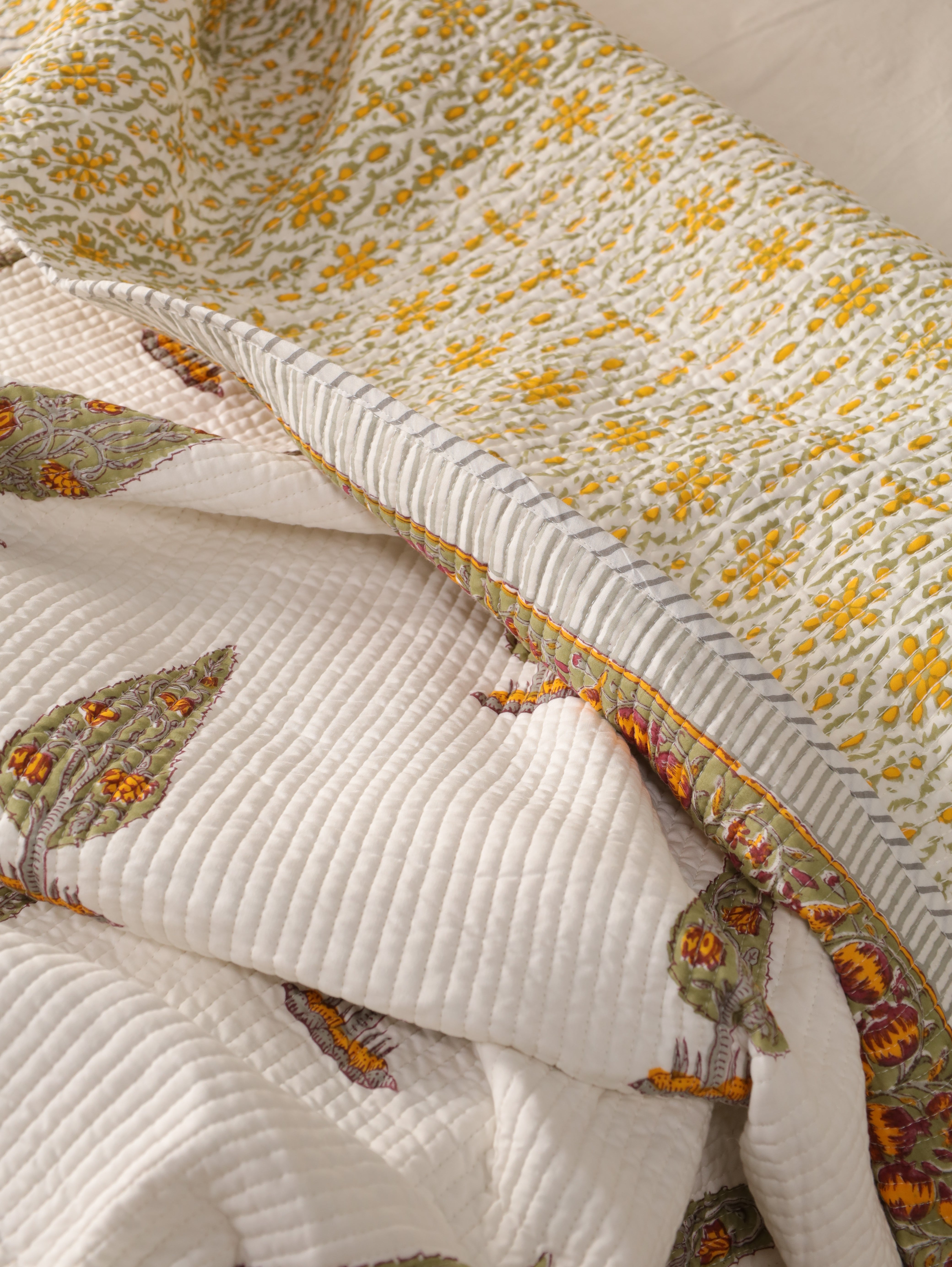 Hand block printed cozy quilt Reversible cotton quilted bedcover Boho comforter quilt blanket throw 3 Pcs Set