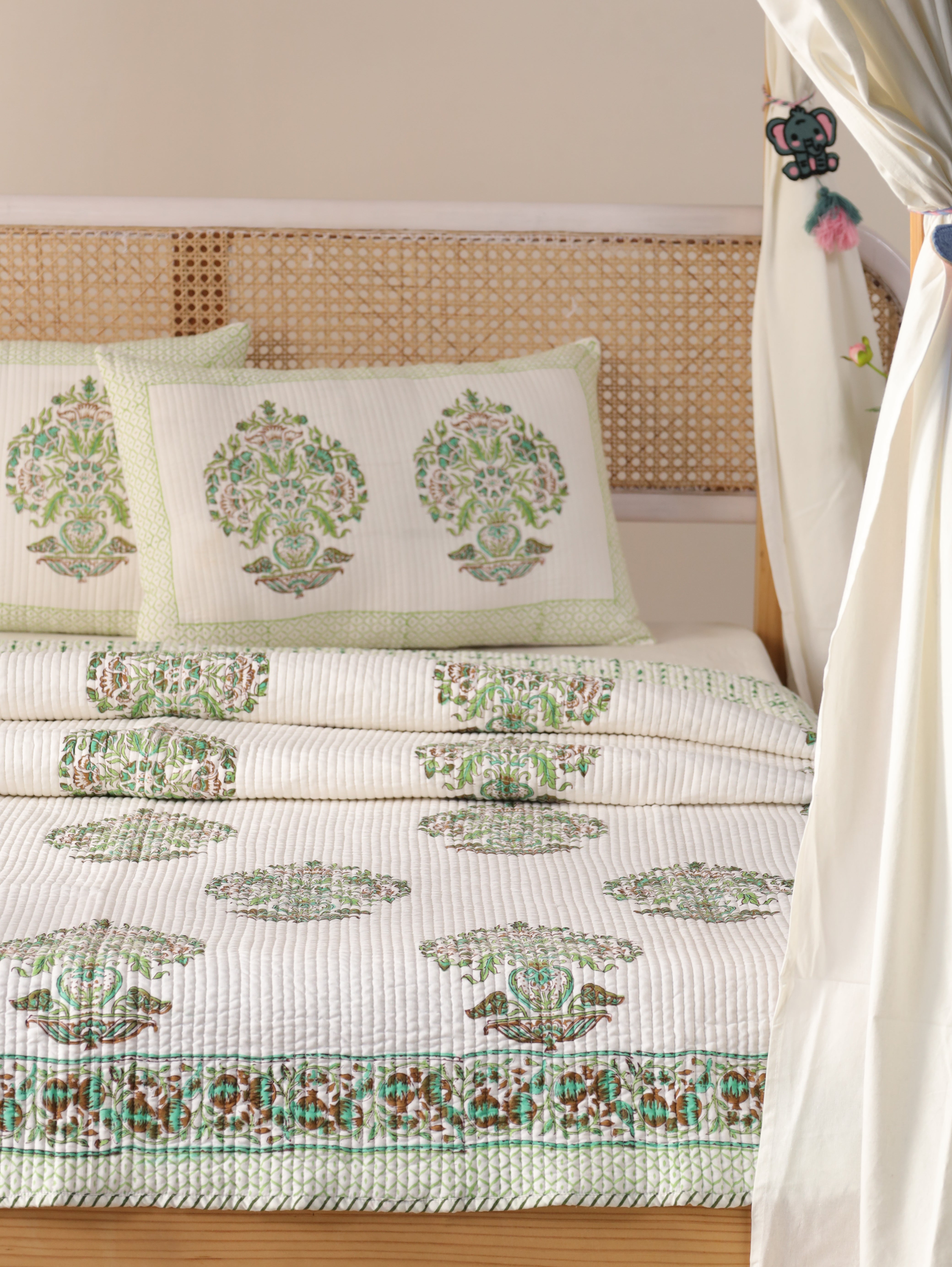 Hand Block Print Quilt Handmade floral 100% Cotton Quilted Cotton Blanket Handmade Blanket Throw Bedspread