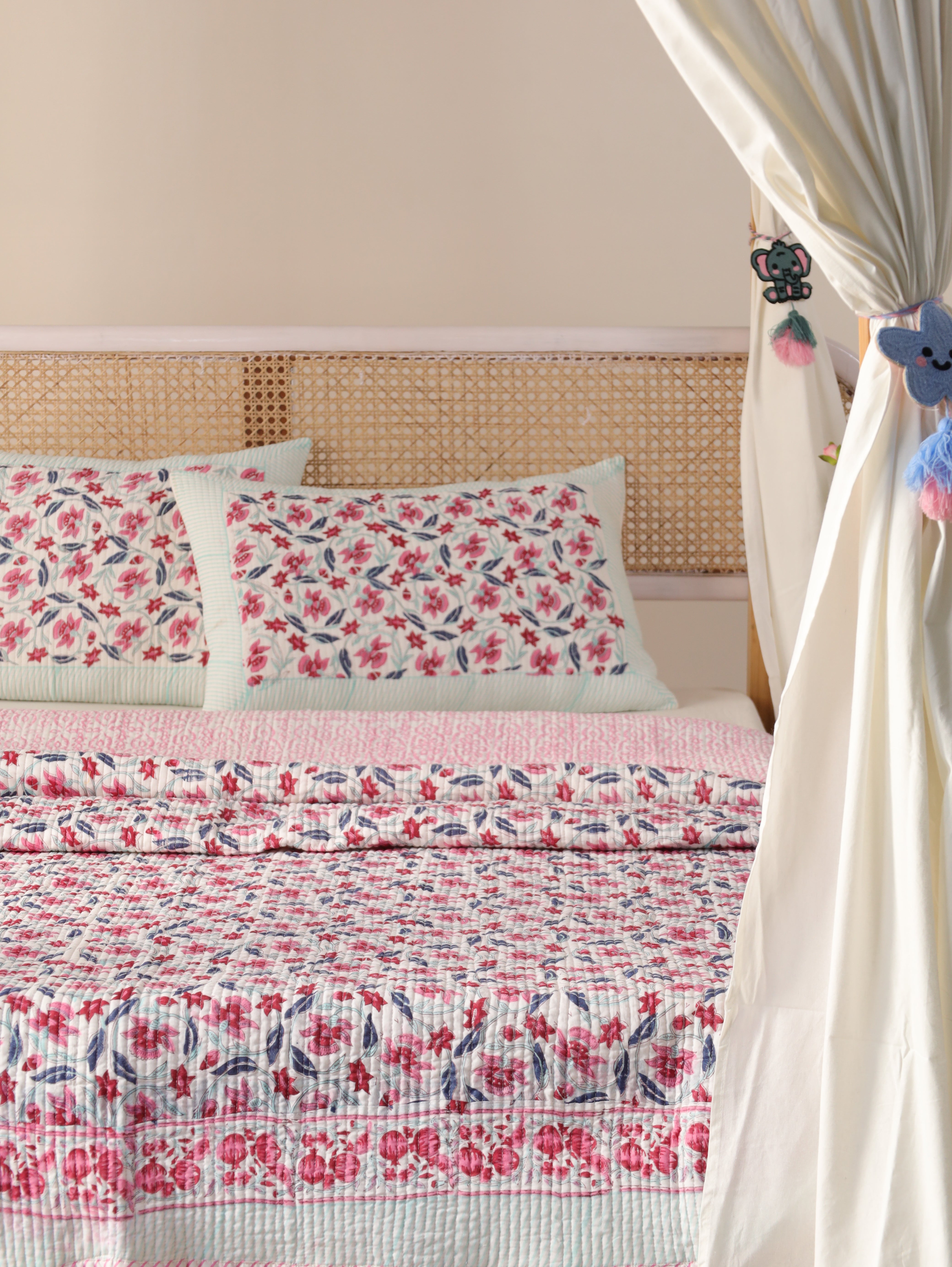 Floral Quilt Queen Block Print Comforter Cotton Bedspread Cozy Coverlet All Season Blanket