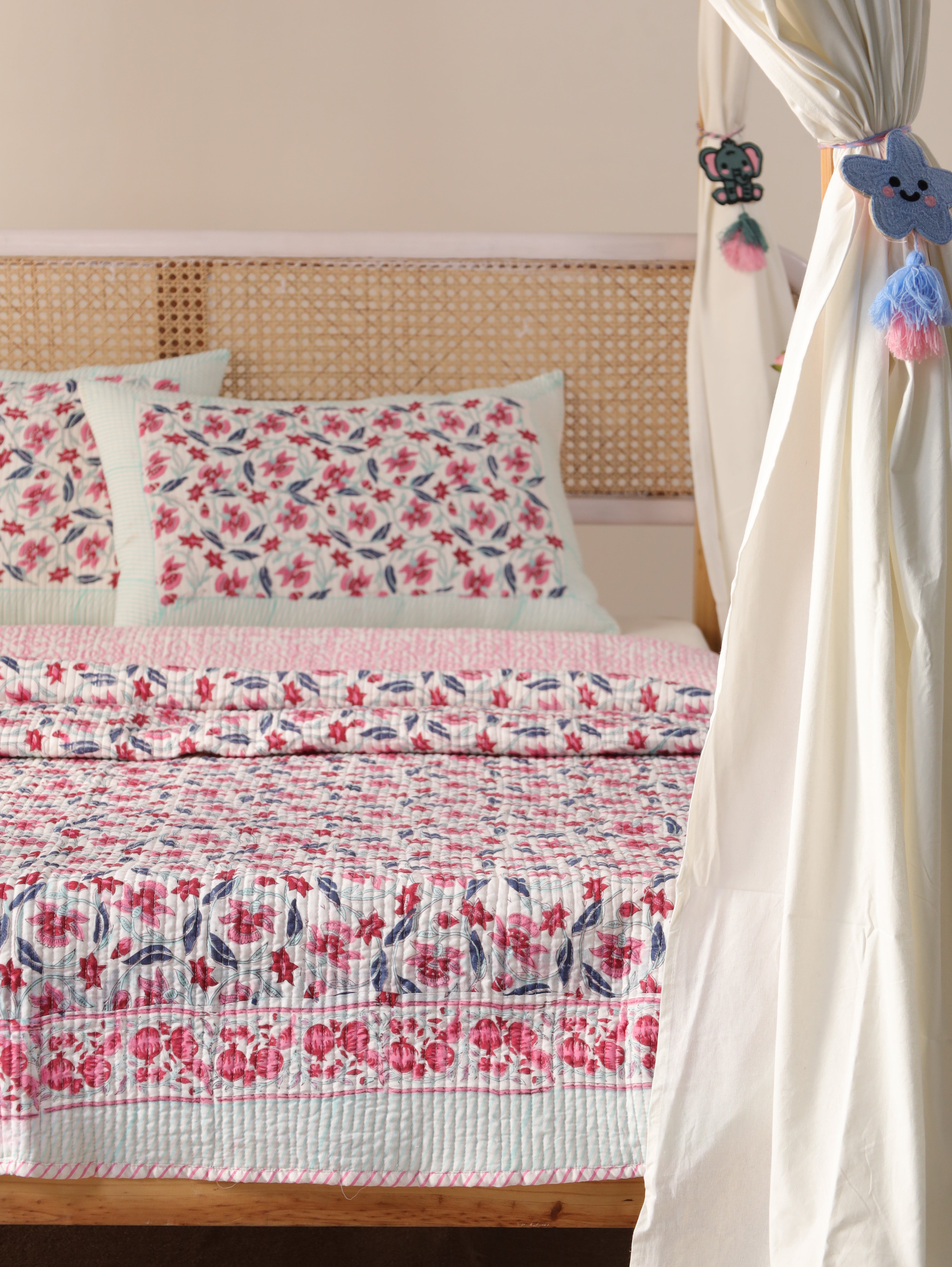 Floral Quilt Queen Block Print Comforter Cotton Bedspread Cozy Coverlet All Season Blanket