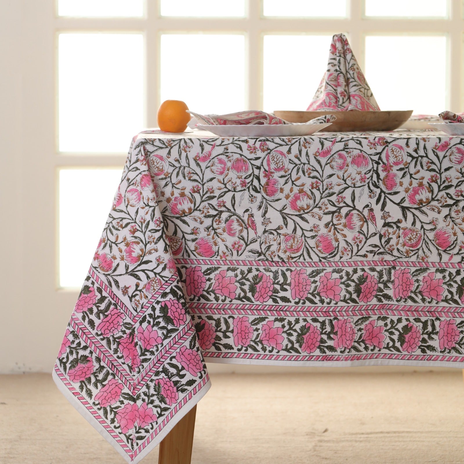 Nappes de table blanches pour votre salle à manger et votre salon
