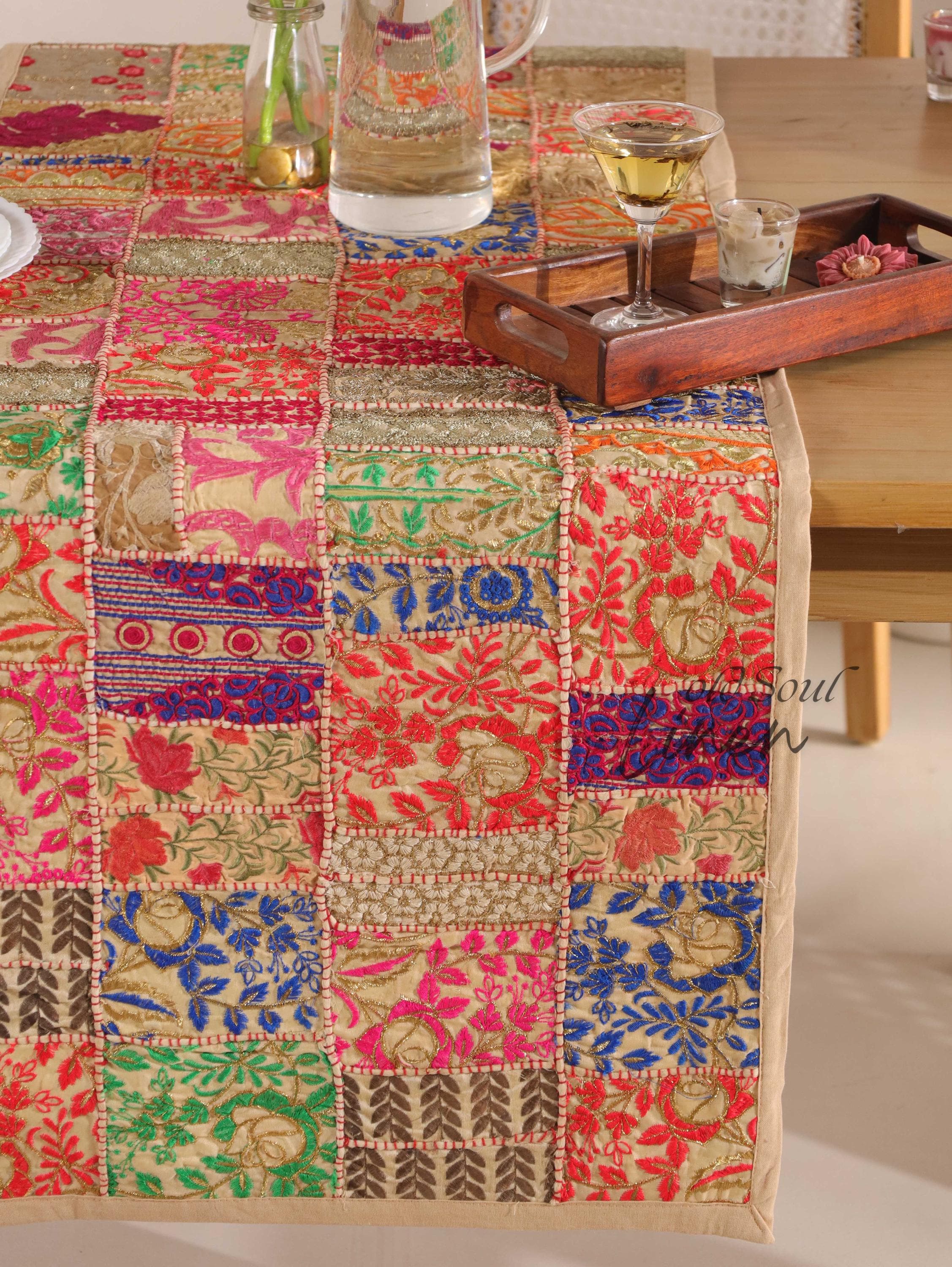 Table Runner Boho, Farmhouse Wedding Décor, Vintage Runner, Bohemian Patchwork Décor, Embroidered Table Cloth, Indian Classic Home Décor