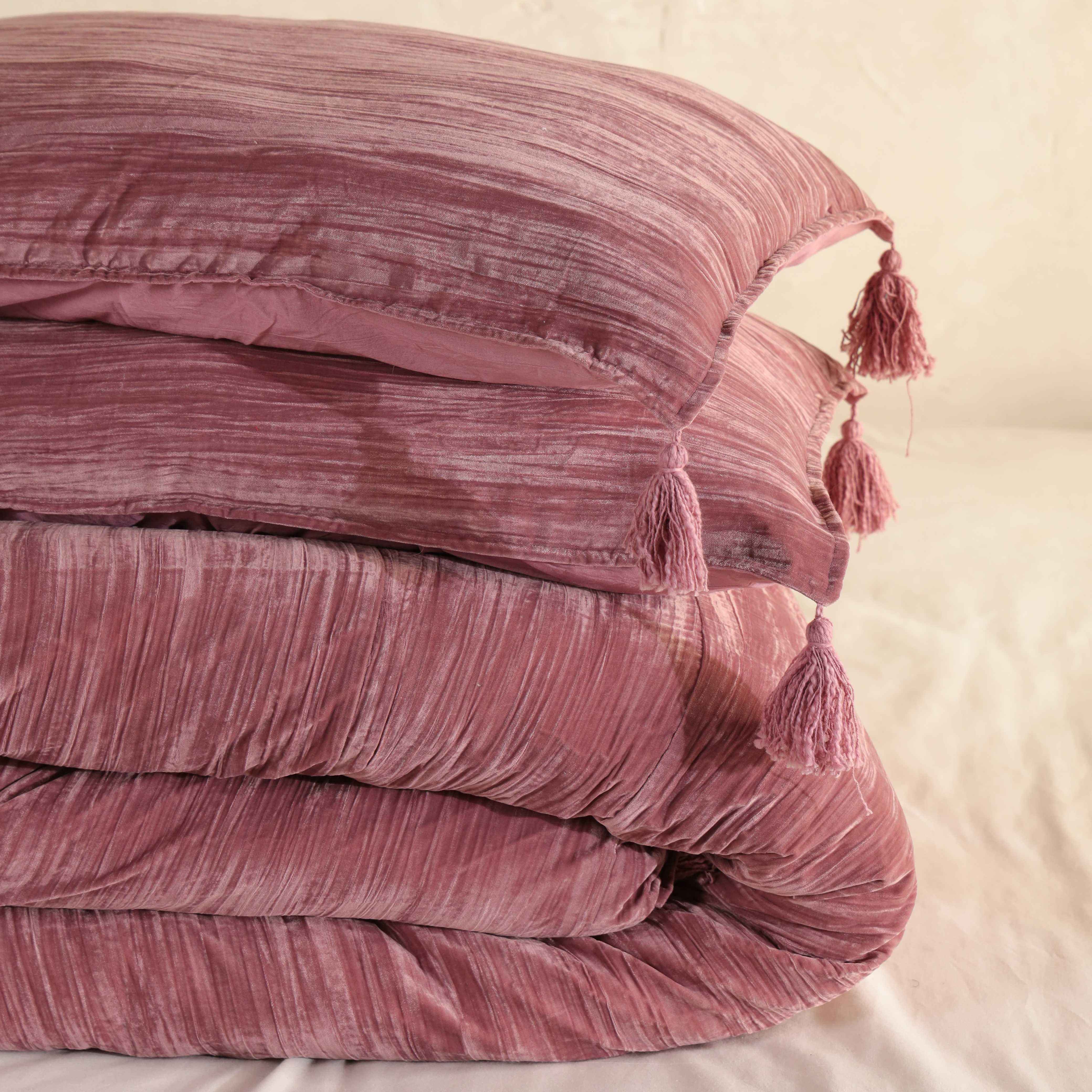 Velvet Duvet Cover Set - Luxury Dusty Rose Boho Bedding with Tassels - 3 Piece Soft Textured Bedding Set