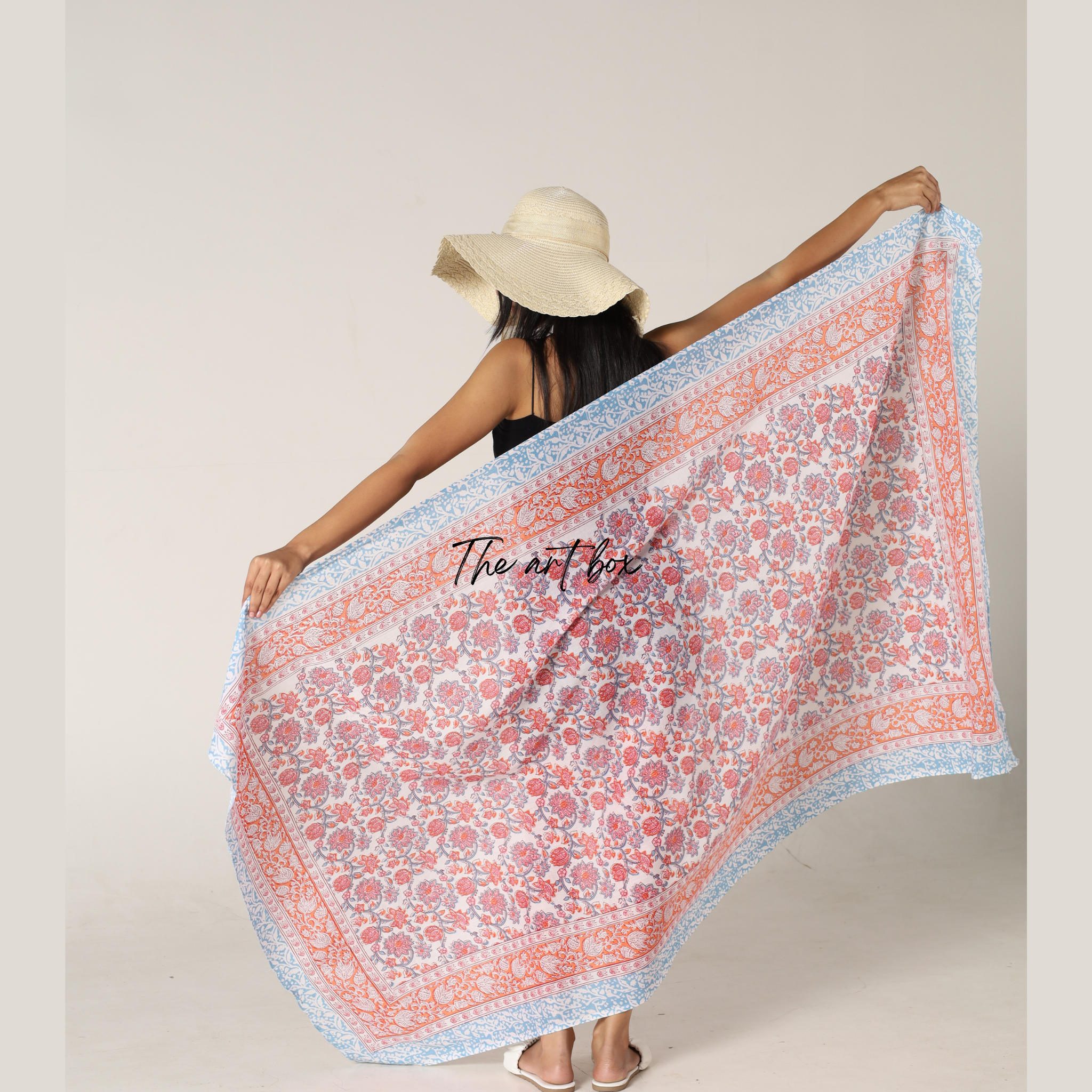 Beach Essentials: Sarong Pareo for Sun-Kissed Style