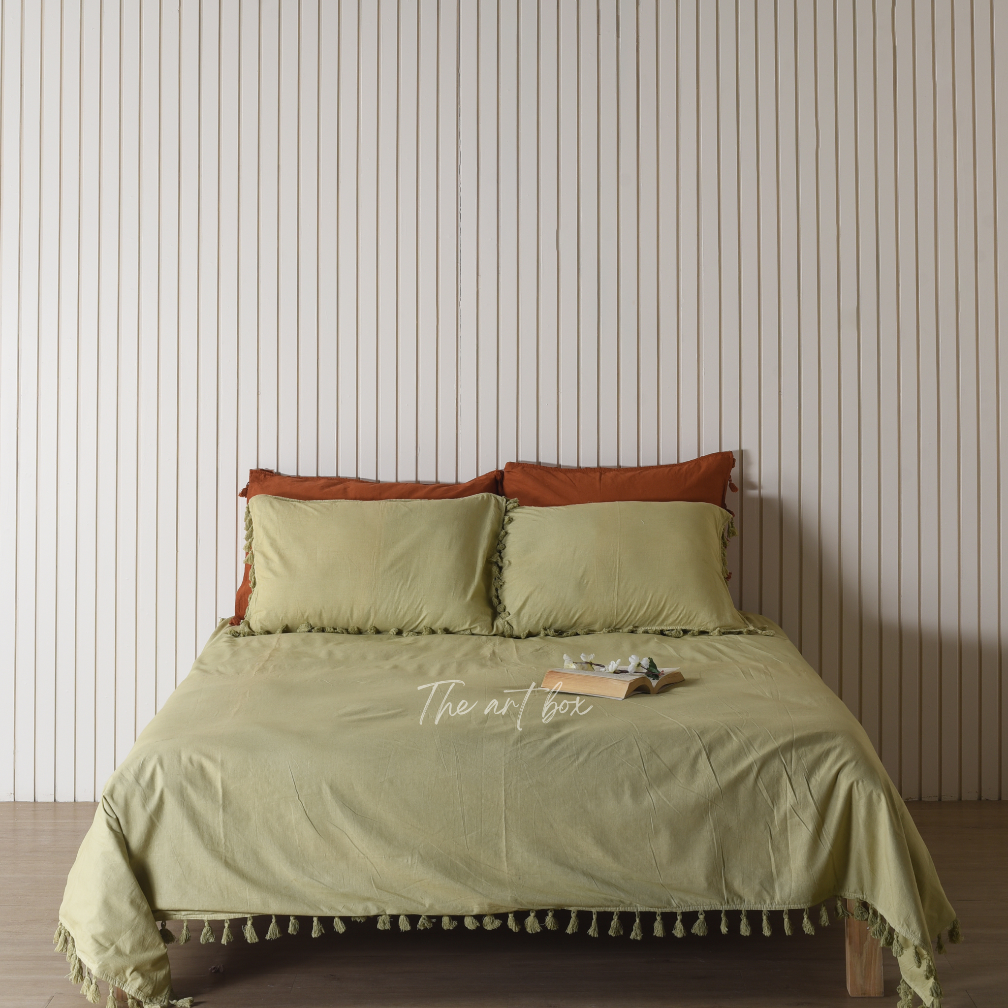 Lime Linen Bedsheet with Pillow Covers