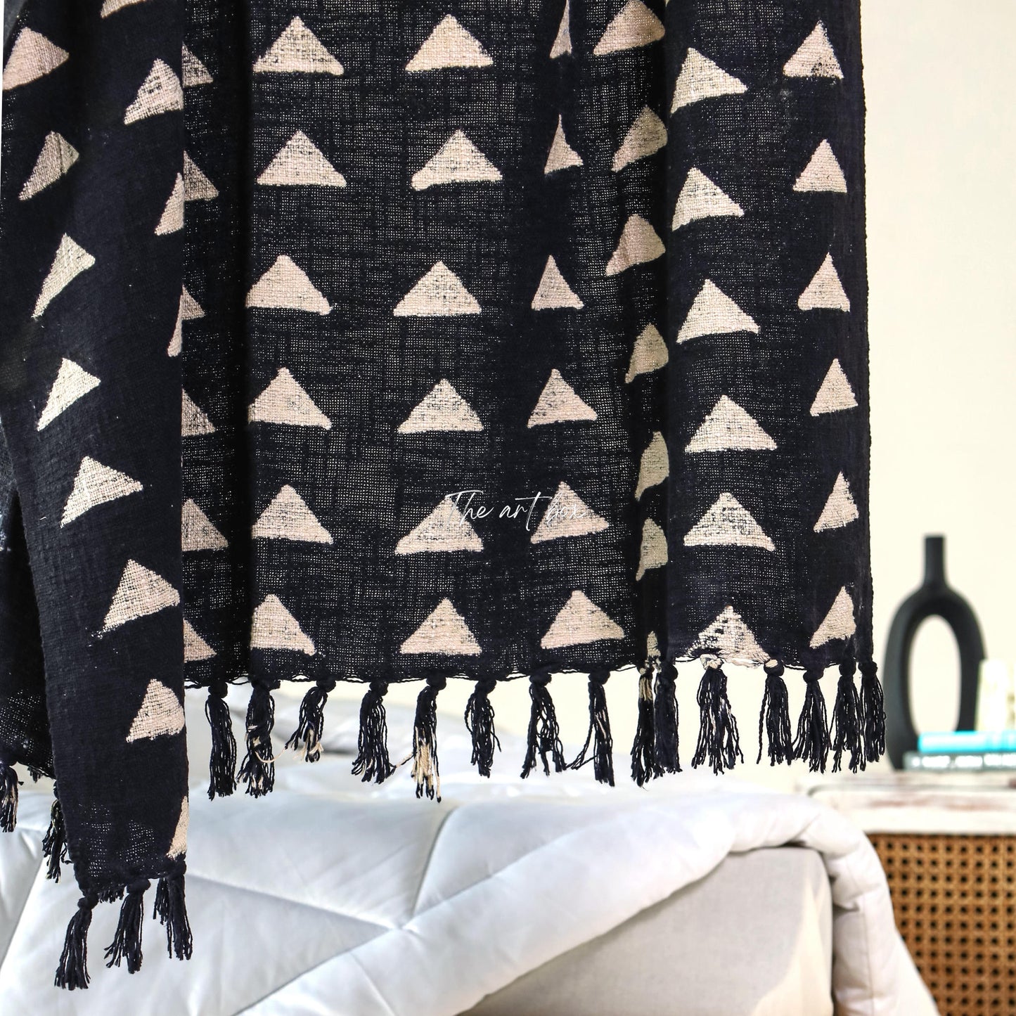 Triangle Pattern Black Daabu Print Throw