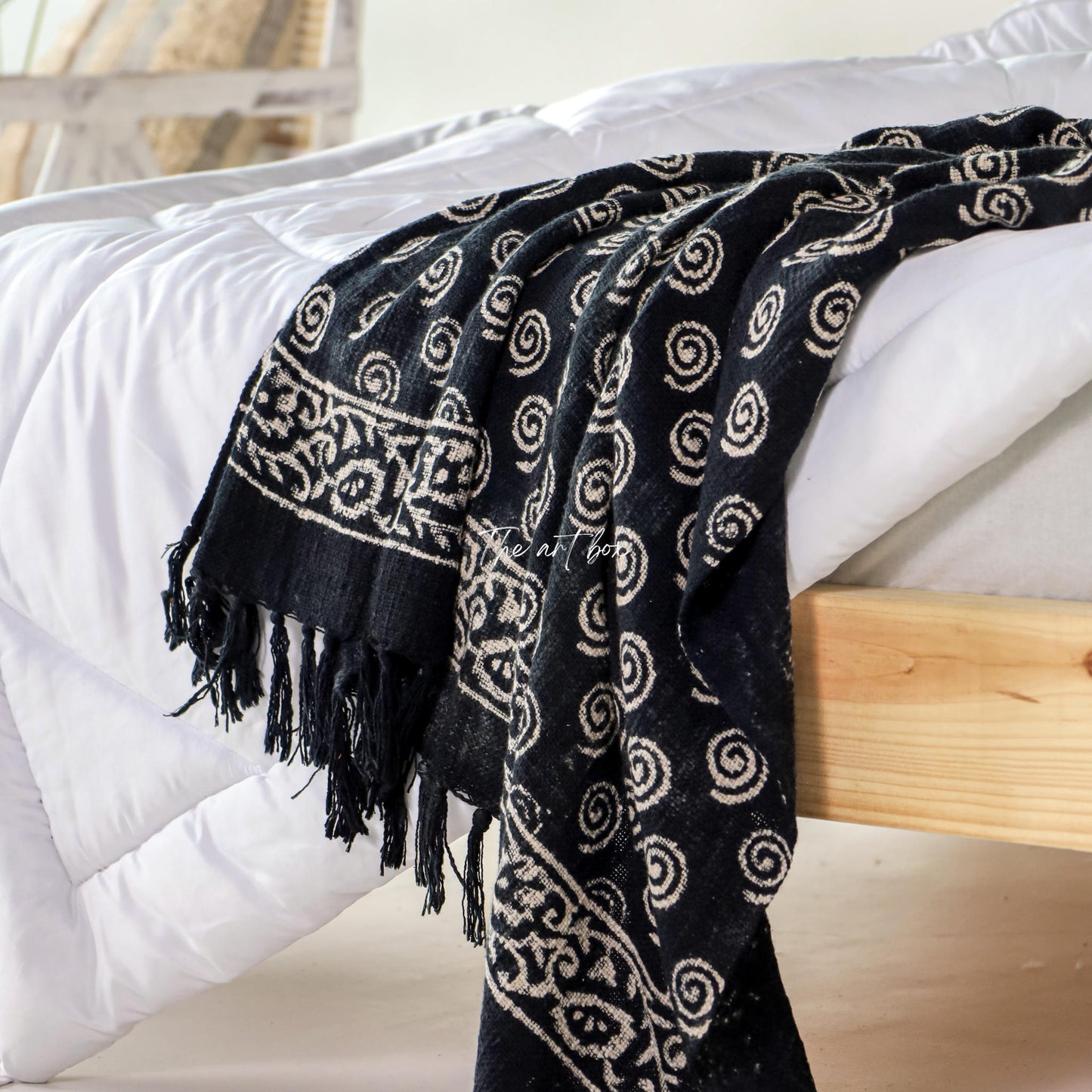 Classy Black Daabu Print Throw