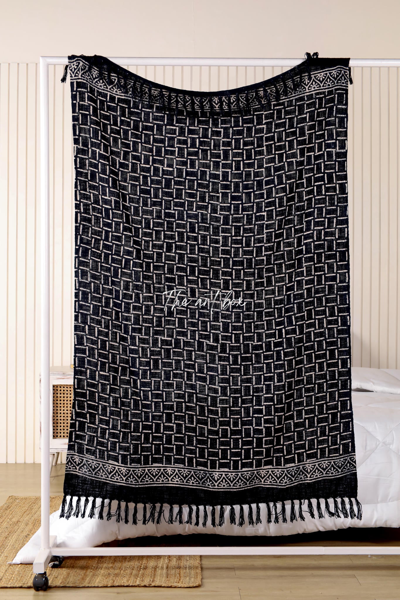 Khadi Black Daabu Print Throw