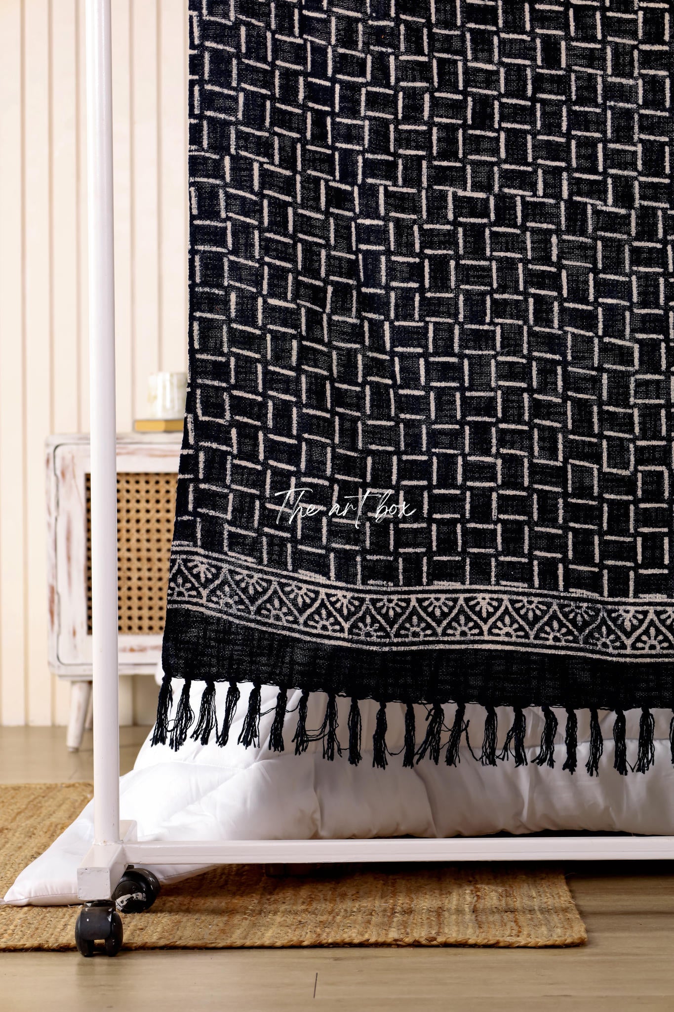 Khadi Black Daabu Print Throw