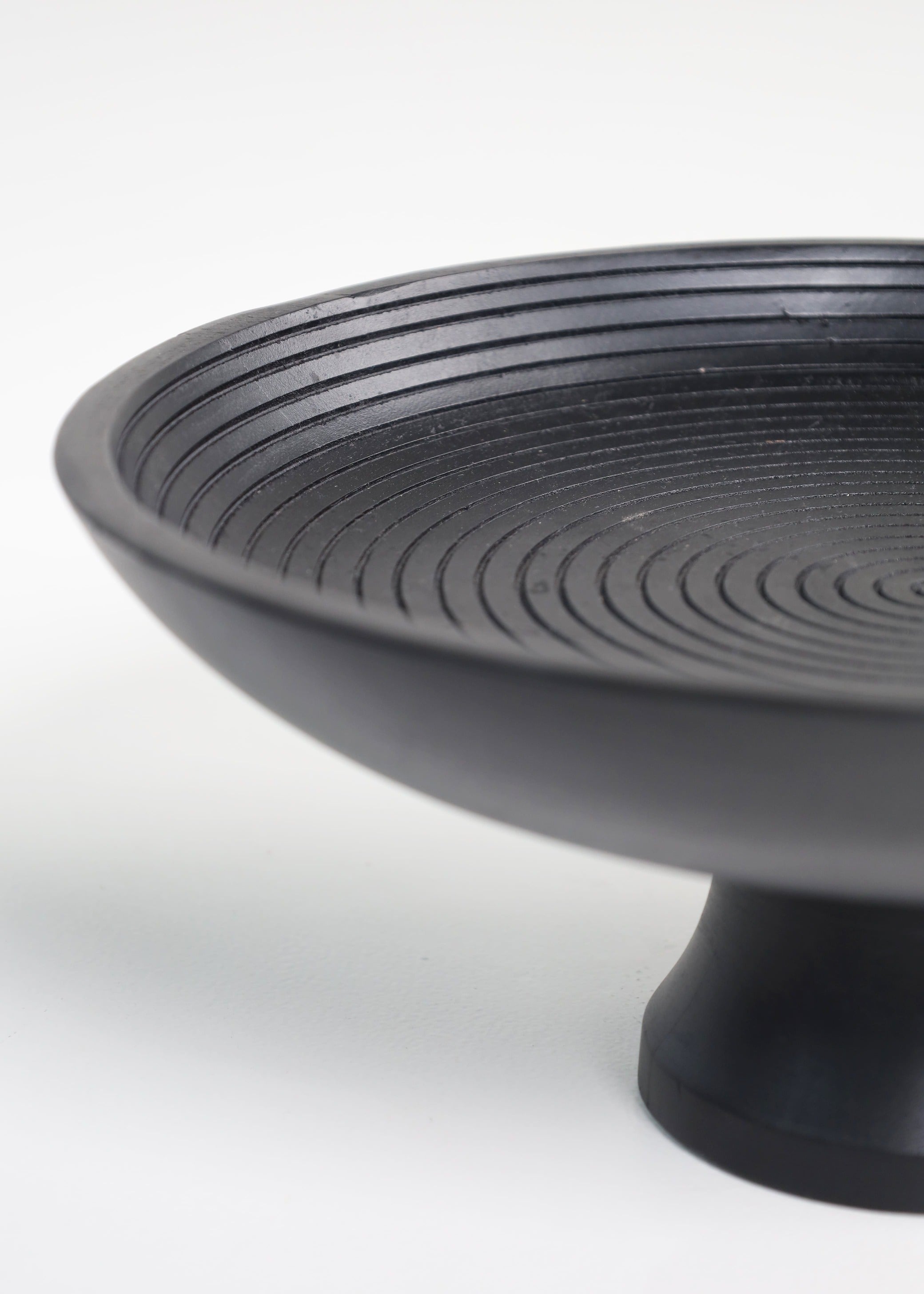 Mango Wood Fruit Platter - Black Texture