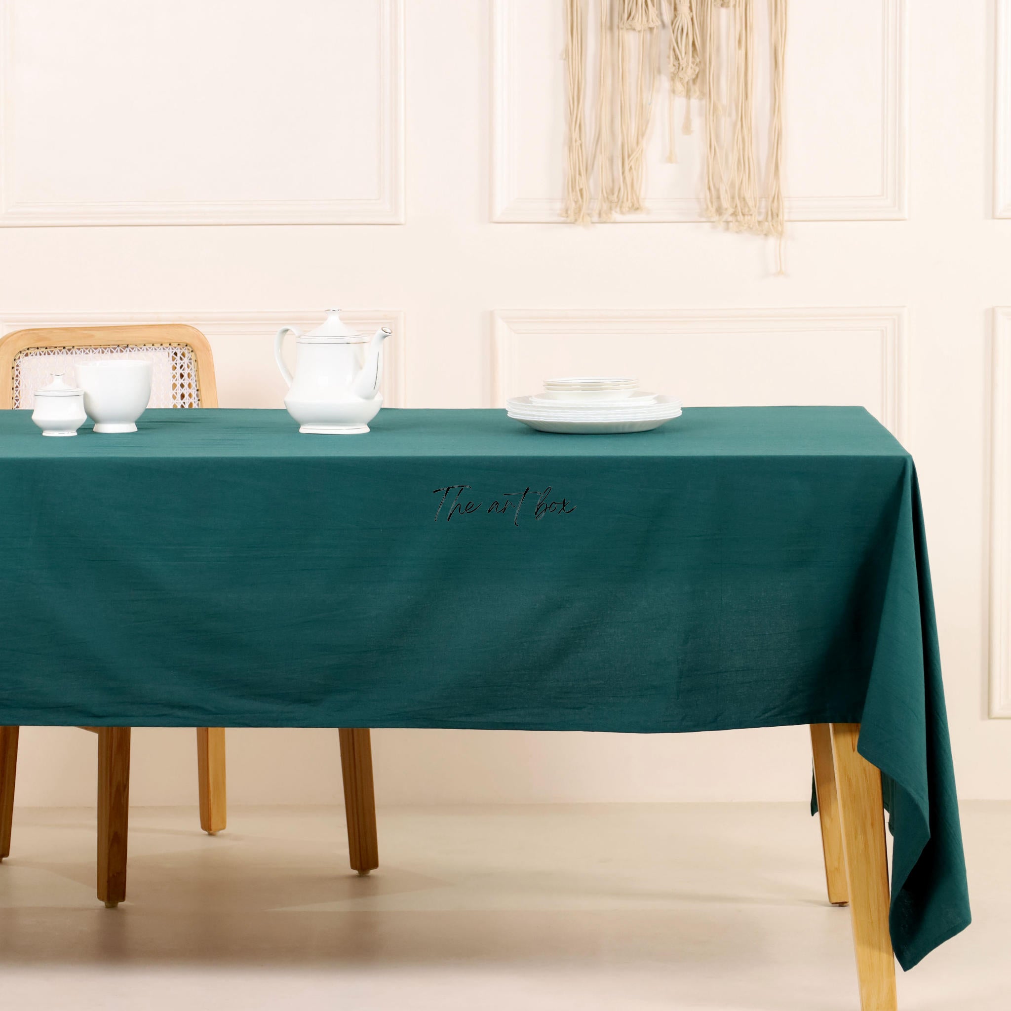 Green Table Covers for Your Dining, Living Room