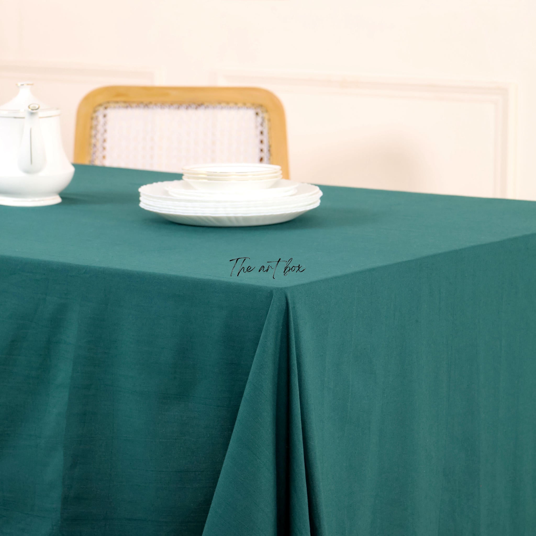 Green Table Covers for Your Dining, Living Room