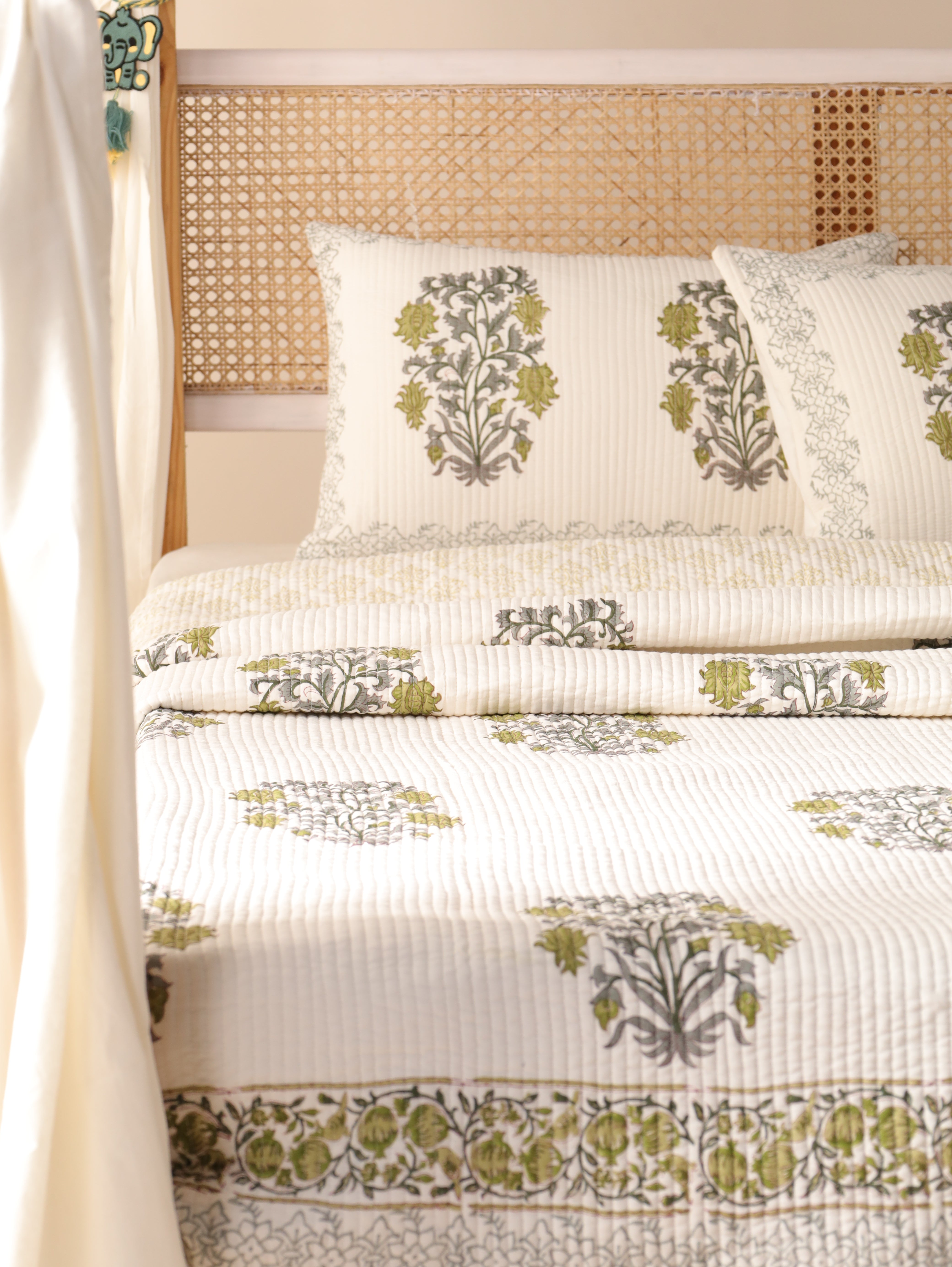 Quilt Patterns Comforter Hand block printed Cotton Queen Size Printed Quilt Pillow Coverlet