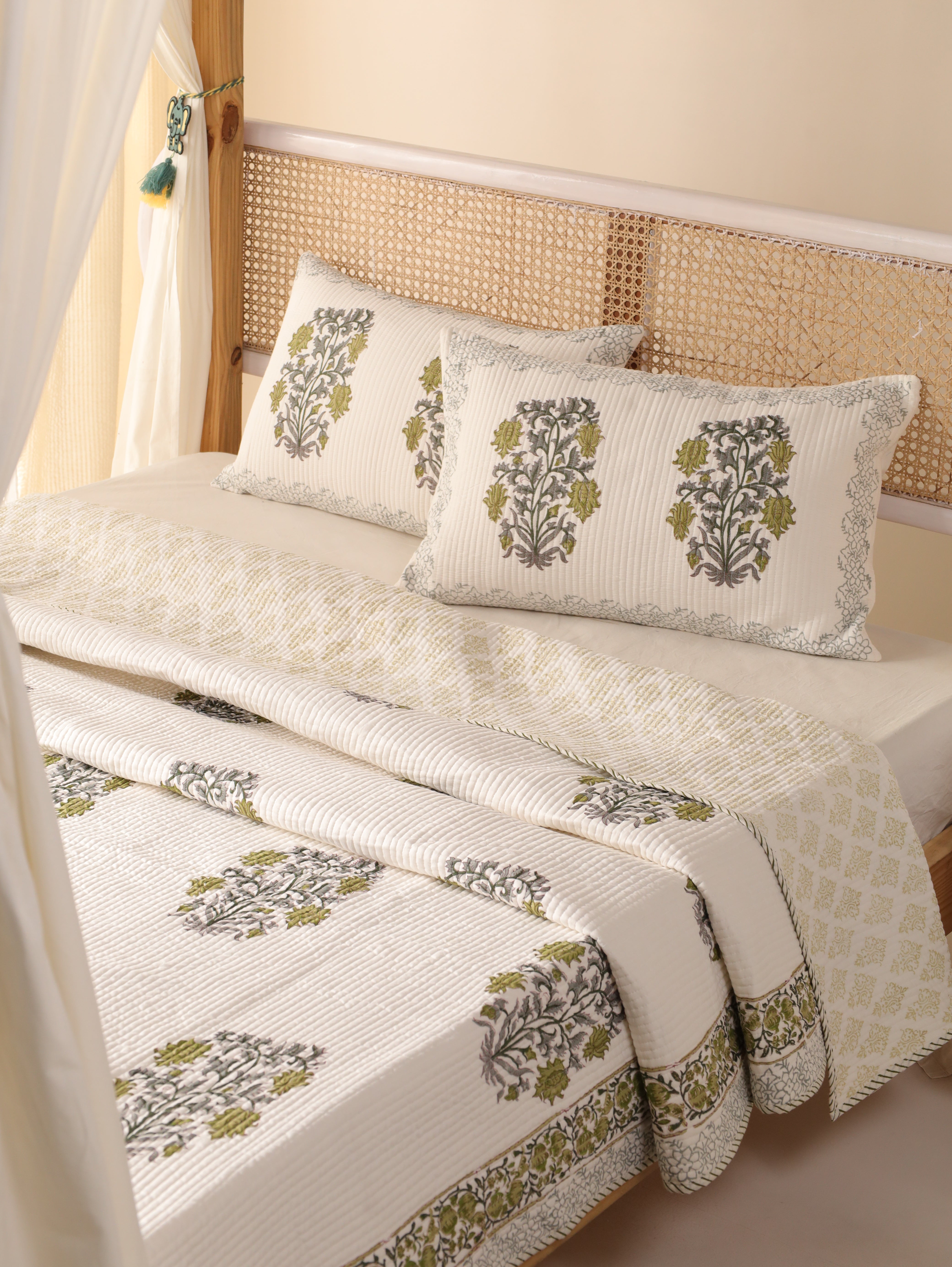 Quilt Patterns Comforter Hand block printed Cotton Queen Size Printed Quilt Pillow Coverlet