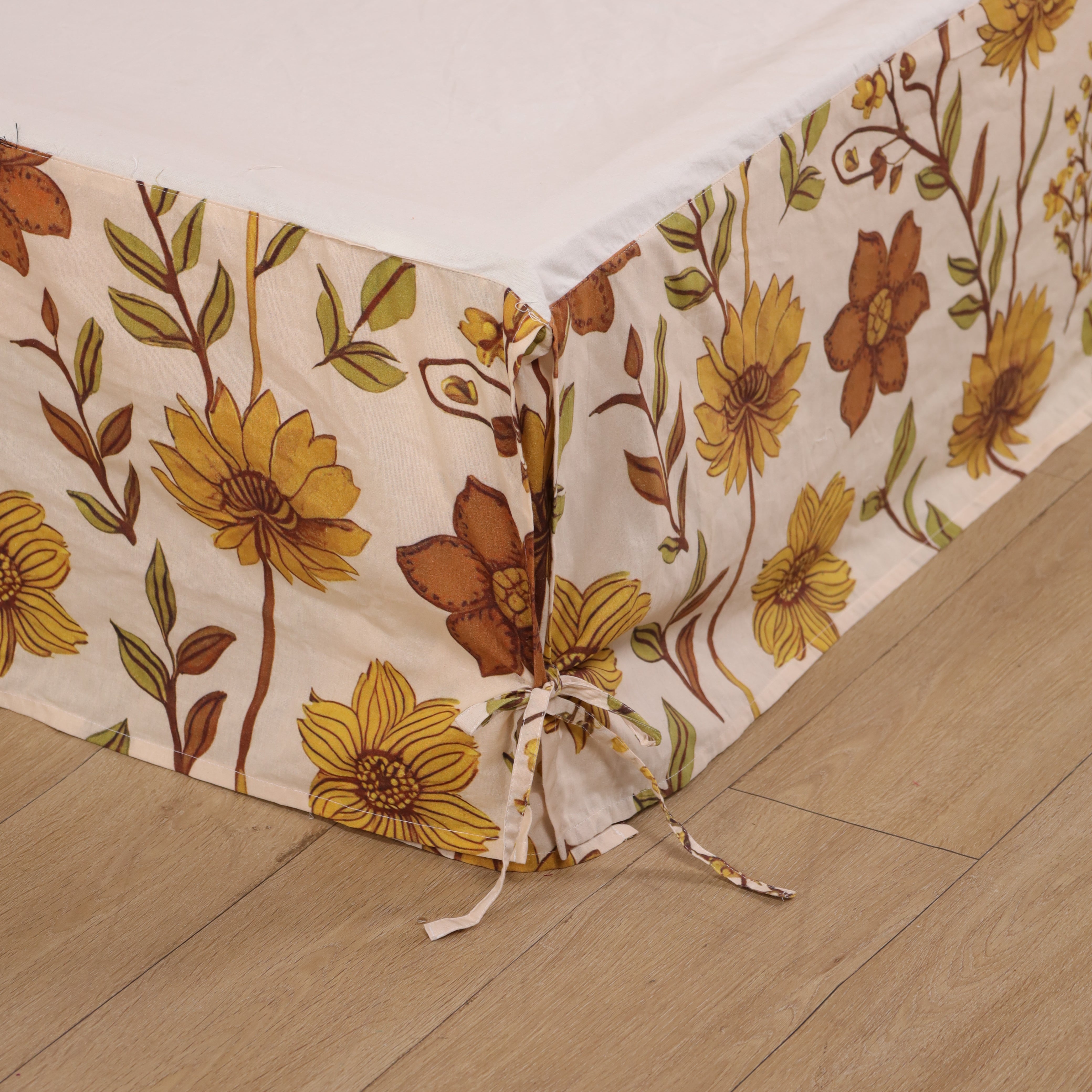Vintage Botanical Sunflower Tailored Bed Skirt – Retro Floral Pleated Bed Valance