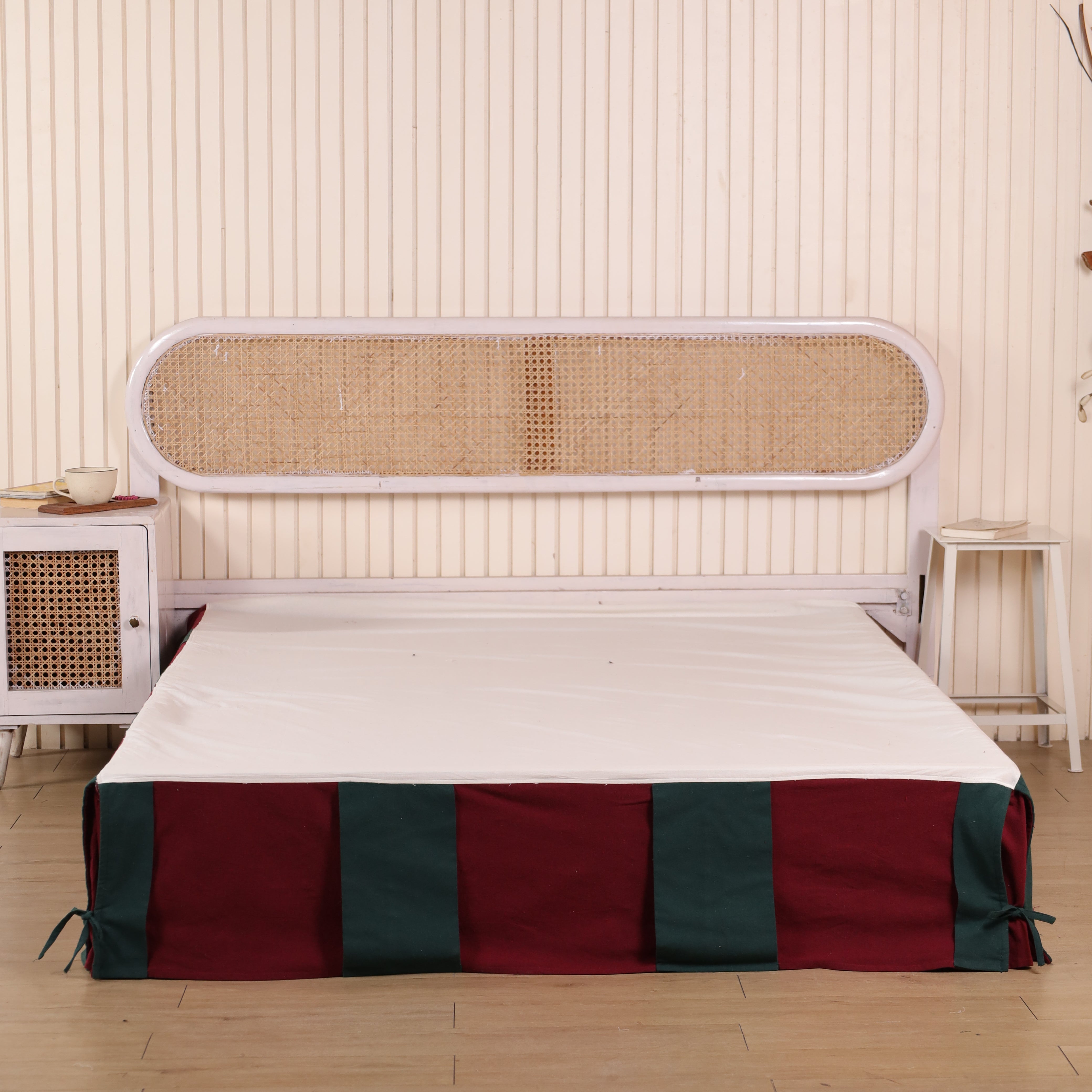 Minimalist Windowpane Checked Tailored Bed Skirt – Split Corner Bed Valance with Side Ties