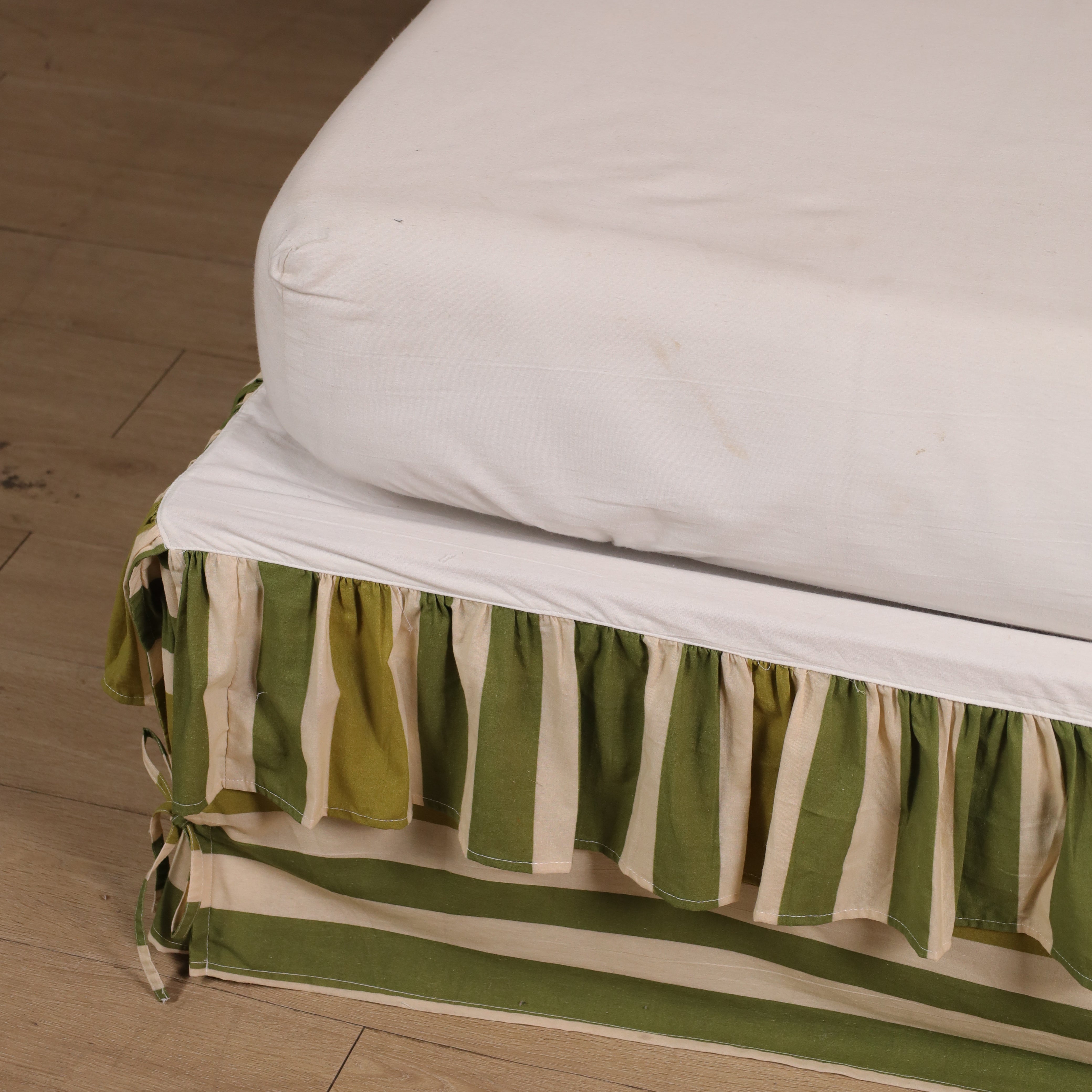 Minimalist Charcoal Pinstripe Tailored Bed Skirt – Clean Line Split Corner Bed Valance with Side Ties