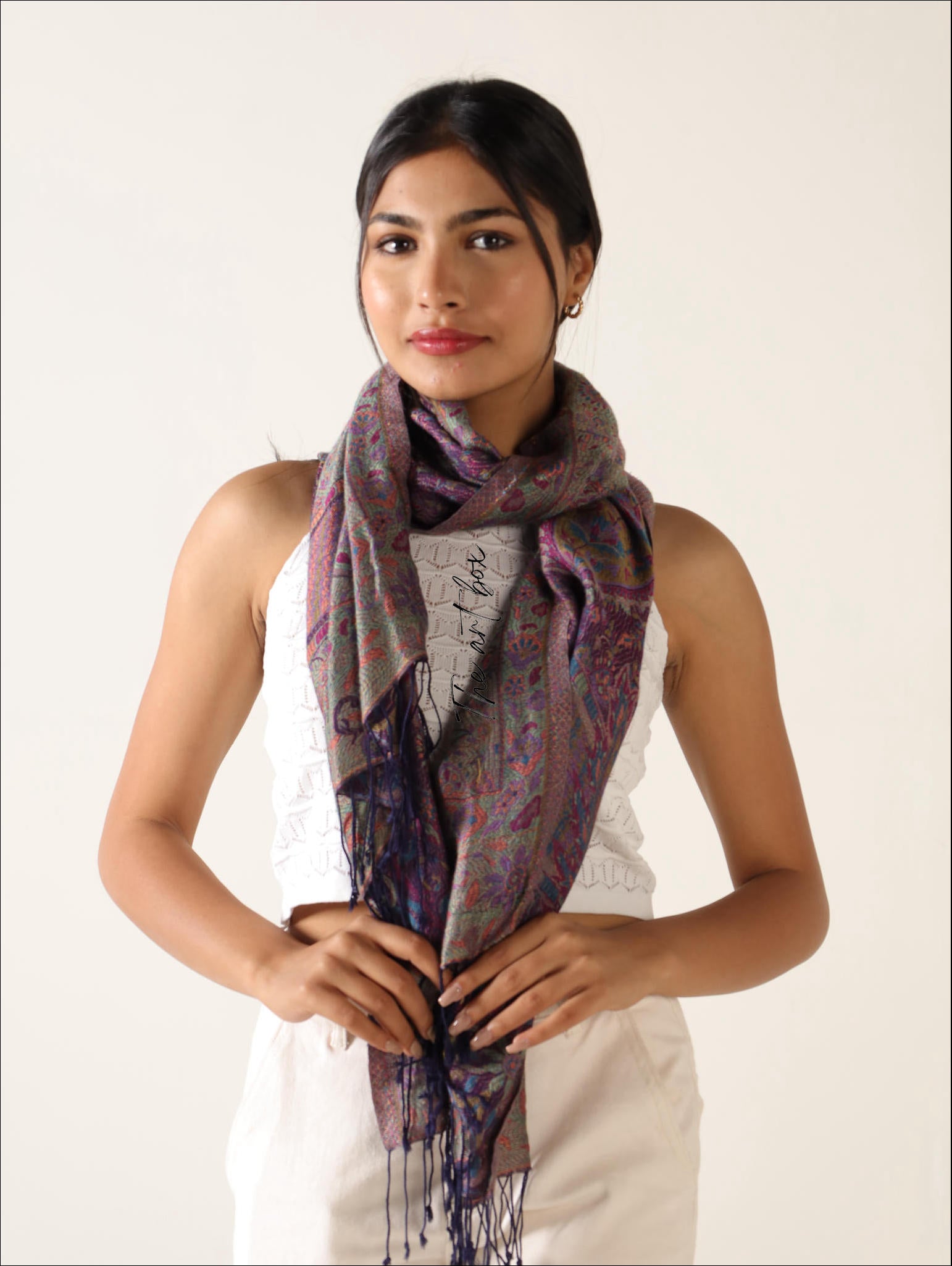 Effortless Elegance: Cashmere Feel Pashmina Scarf for Any Outfit