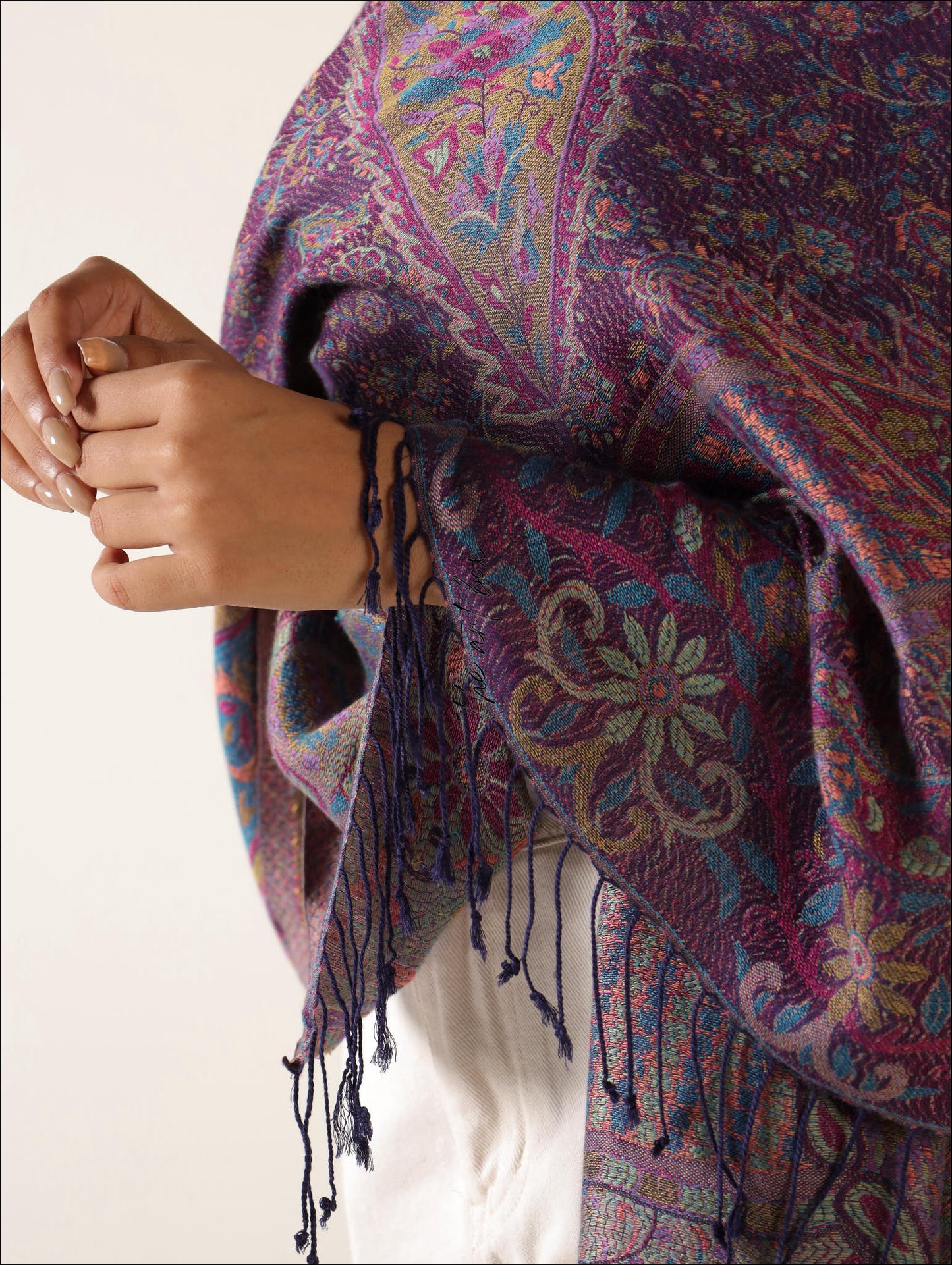 Effortless Elegance: Cashmere Feel Pashmina Scarf for Any Outfit