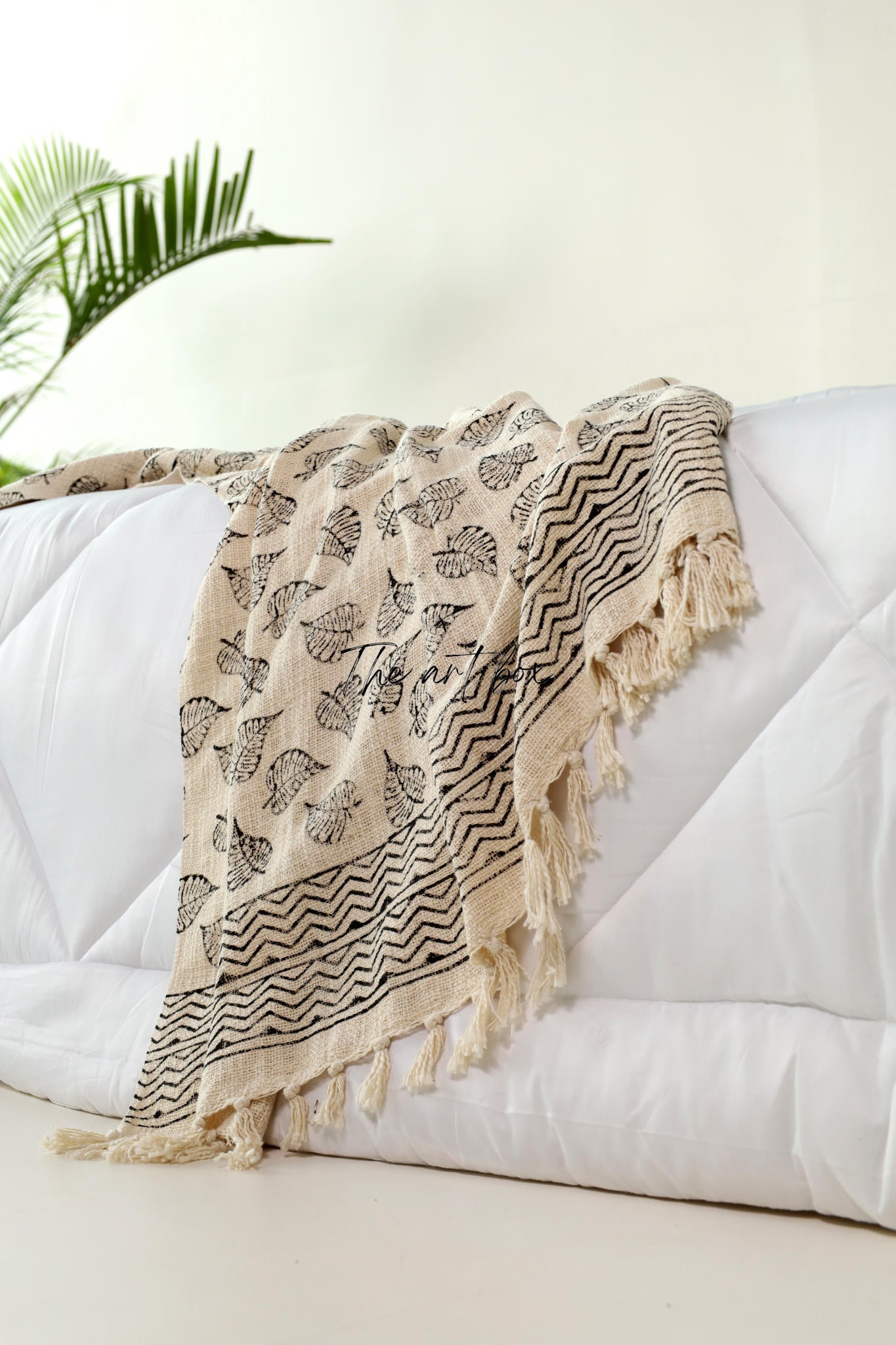 Leaf Pigment Print Throw