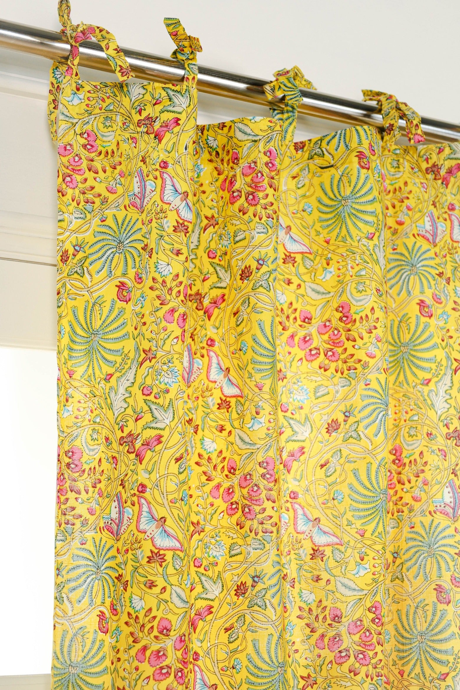 Multicolored Floral Printed Curtain 1 Panel Set