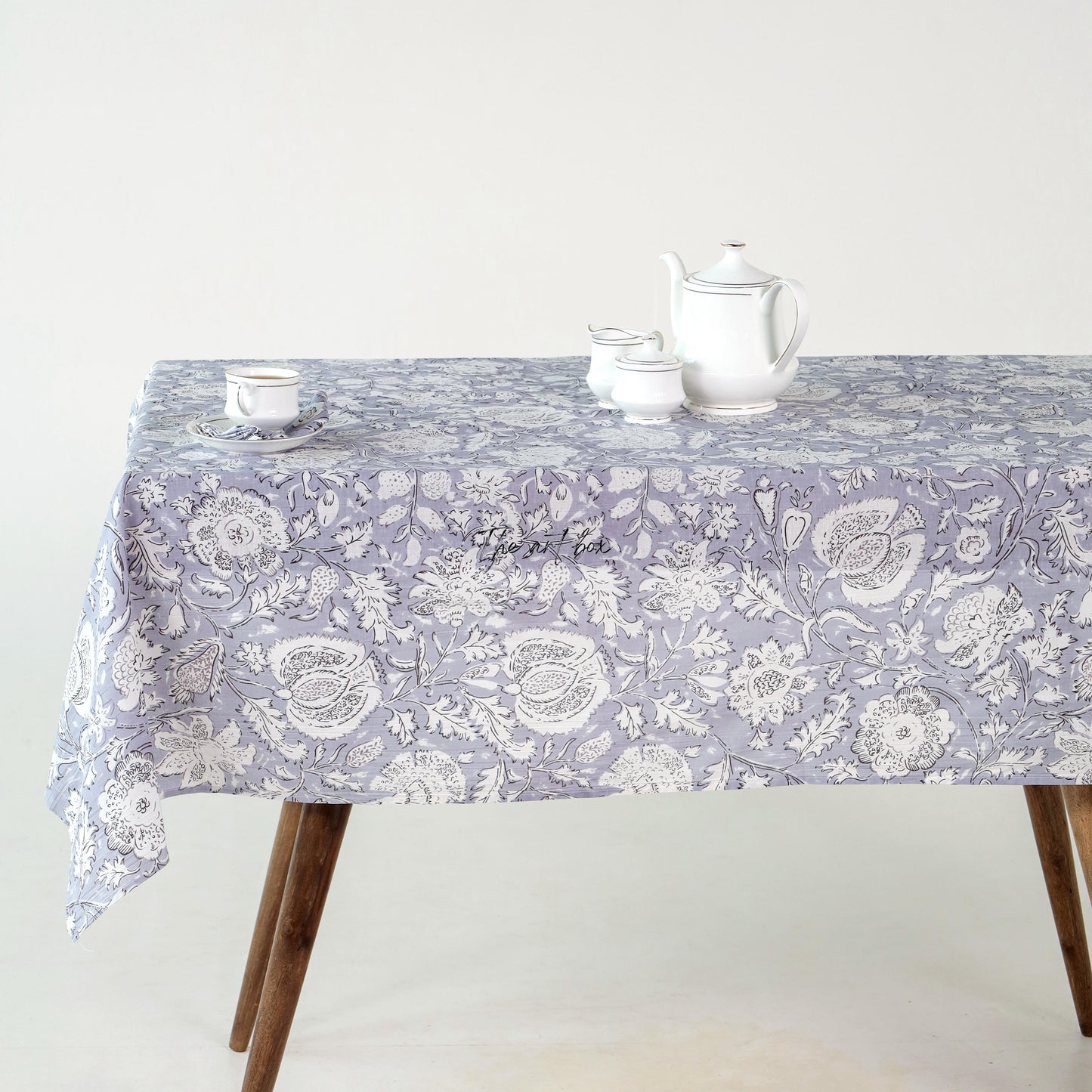 New Collection Of Table Cloth, Gray White Floral Printed Cotton Table Cover