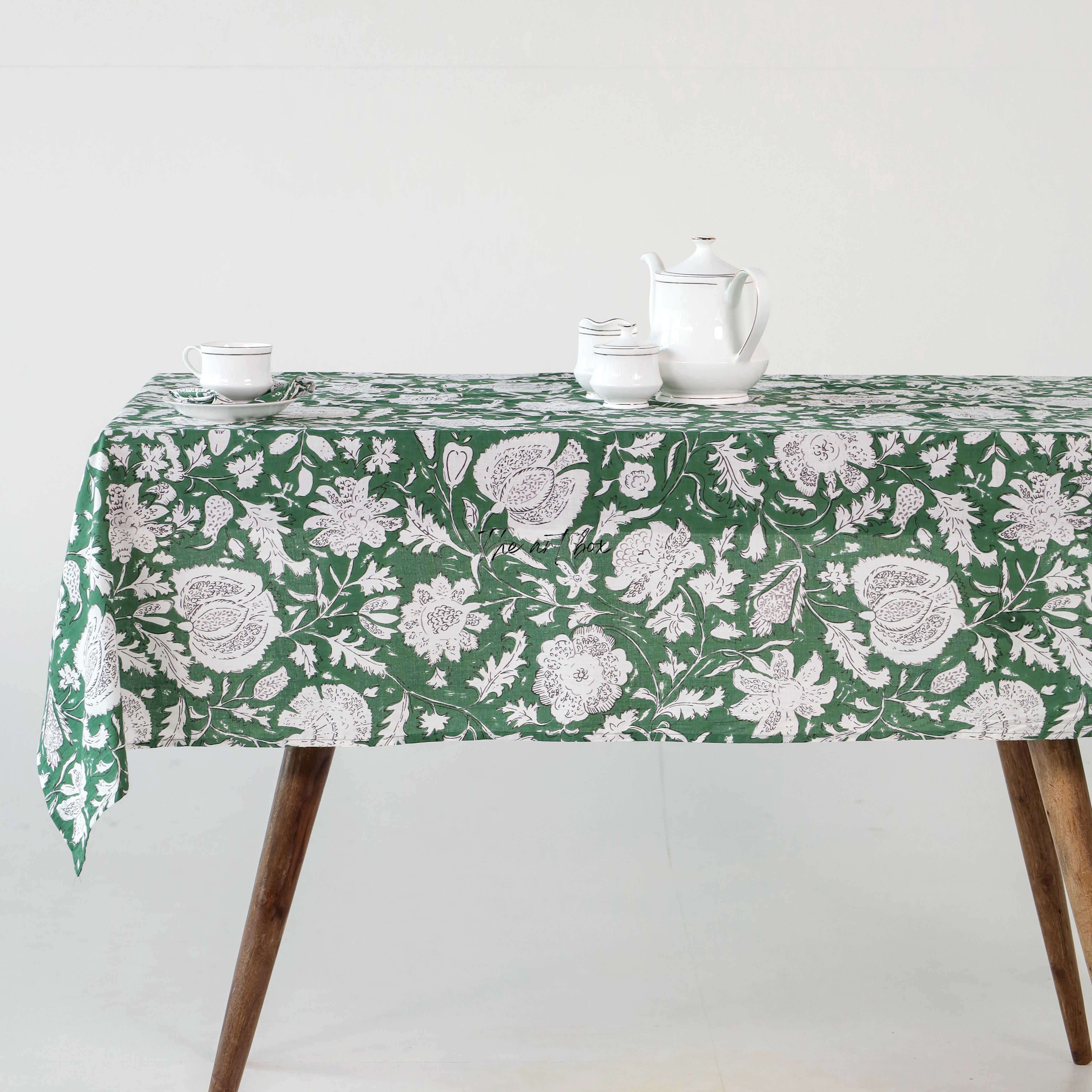 Sea Floral Printed Table Cover