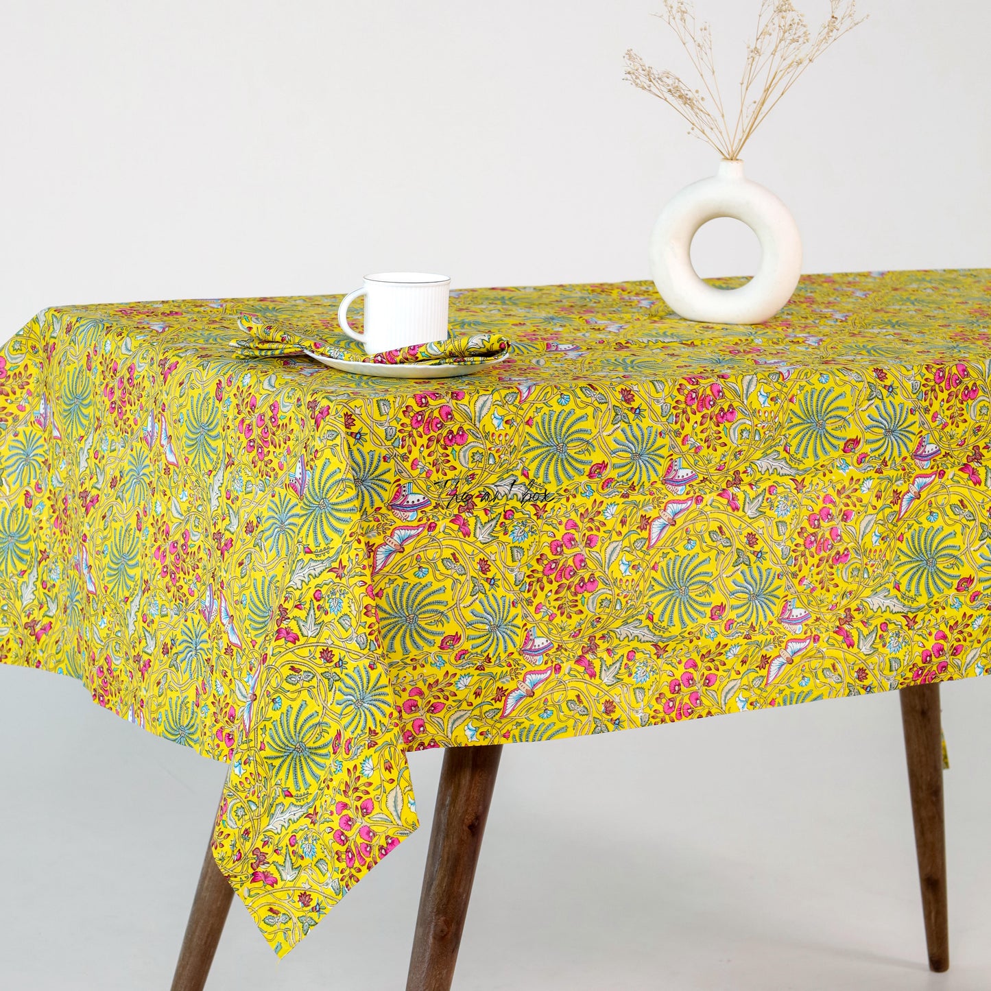 Garden Harmony Yellow Floral Printed Cotton Table Covers – Bring the Outdoors In for a Stunning Dining Experience