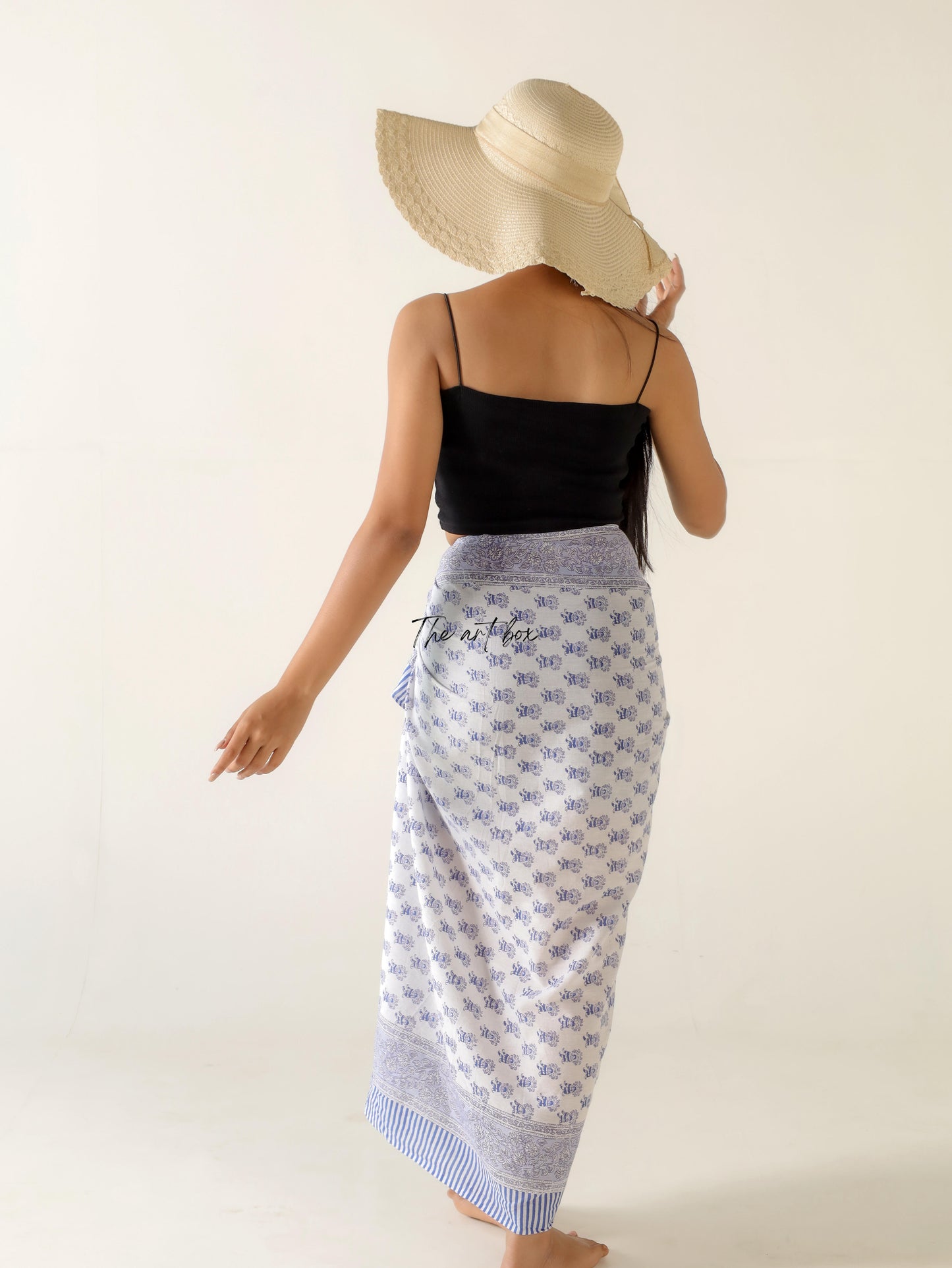 Daisy Dream Floral Sarong Pareo for a Fresh Beach Look