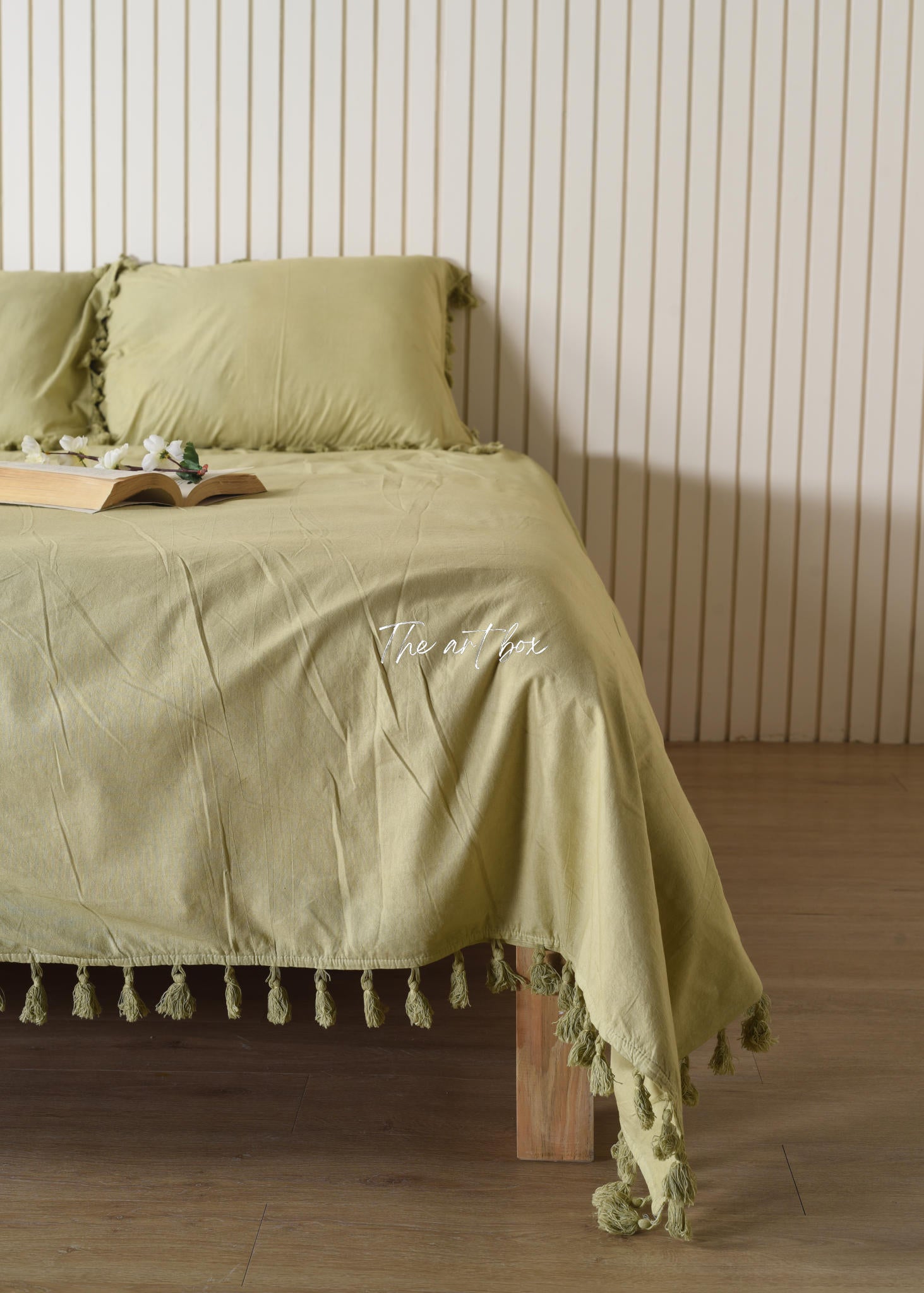 Lime Linen Bedsheet with Pillow Covers