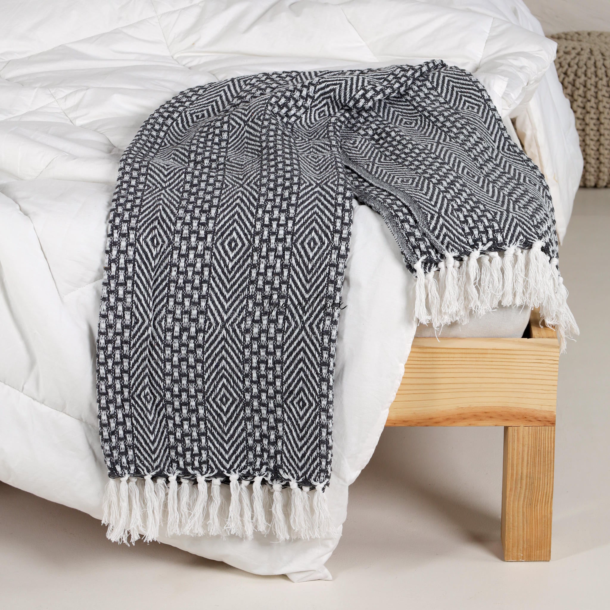 Knitted Hand Tufted Throw