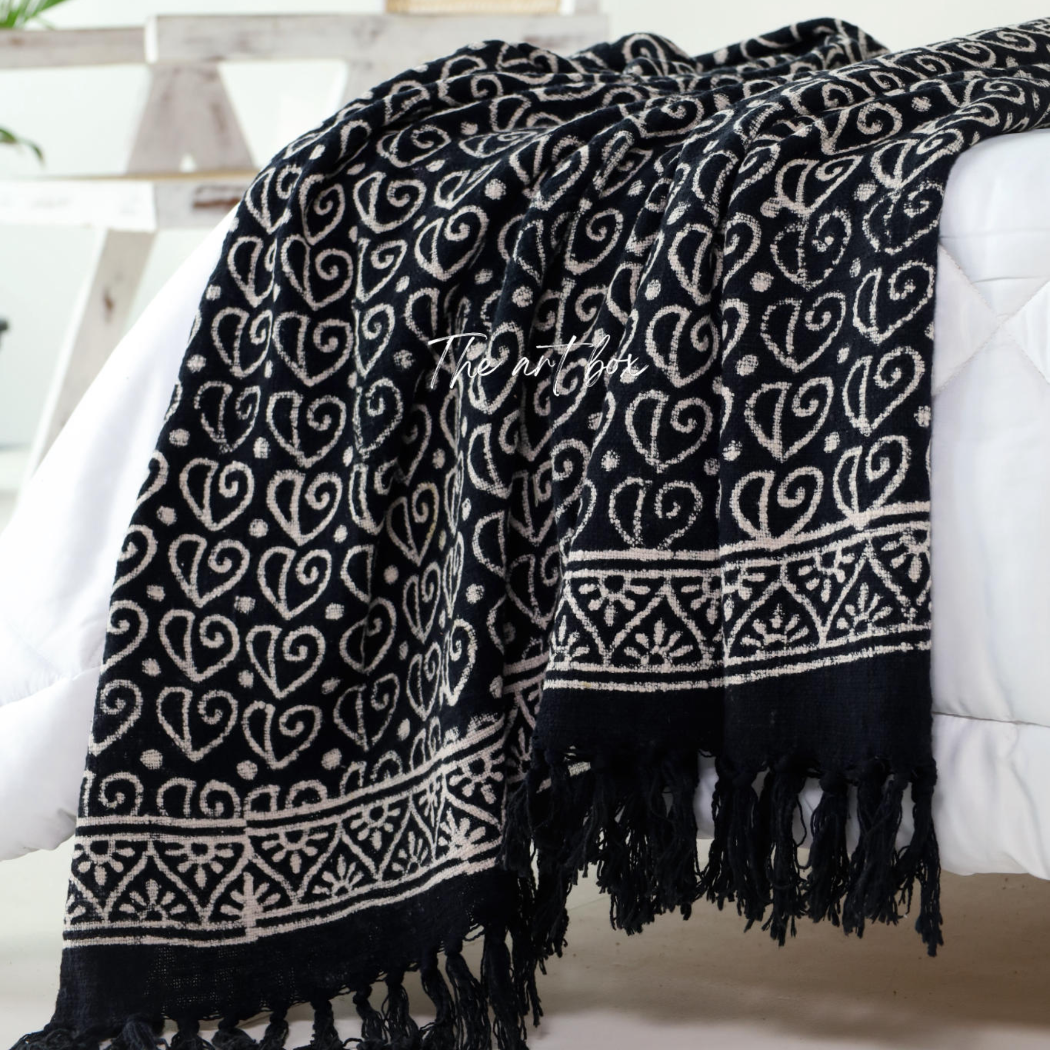 Beautiful Black Daabu Print Throw