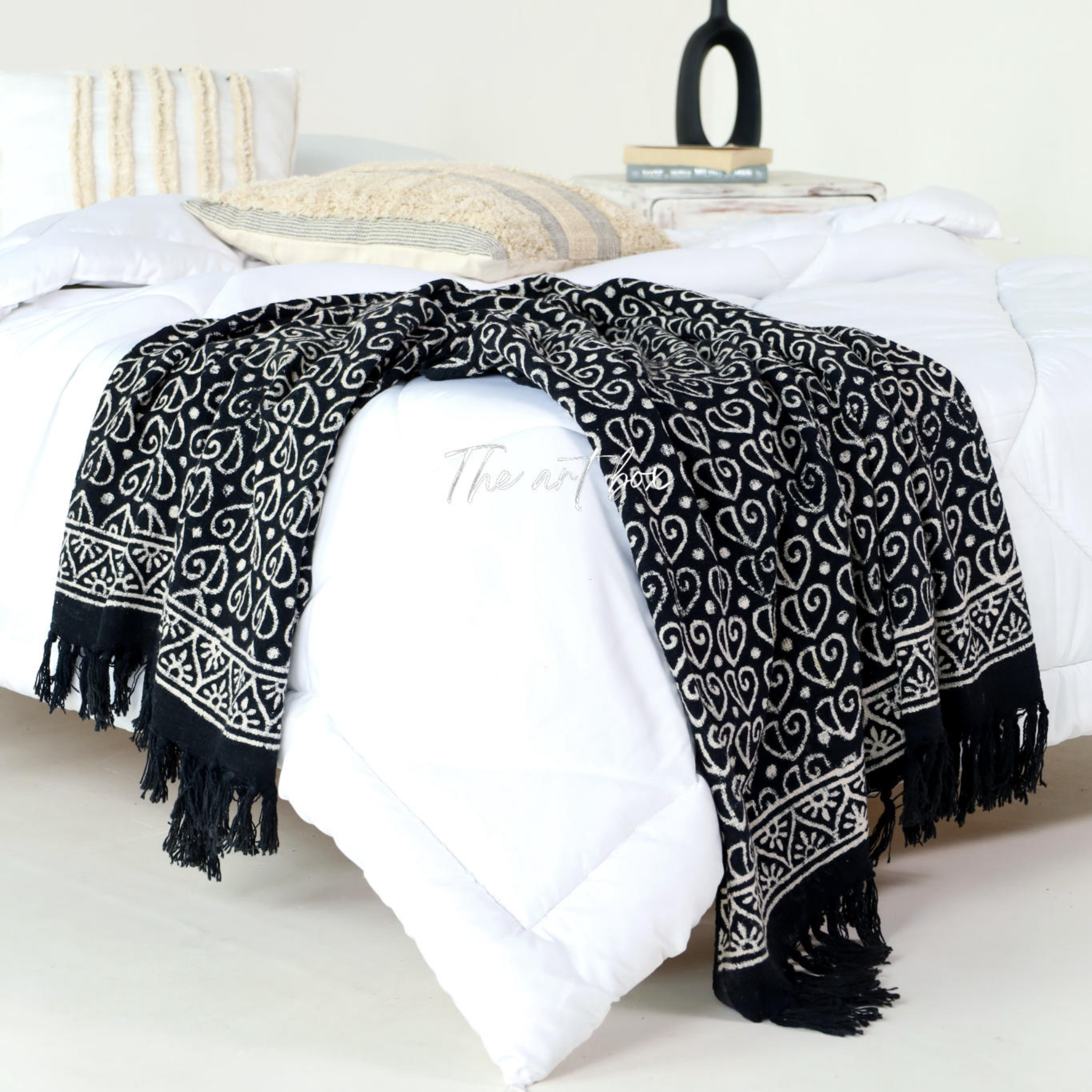 Beautiful Black Daabu Print Throw