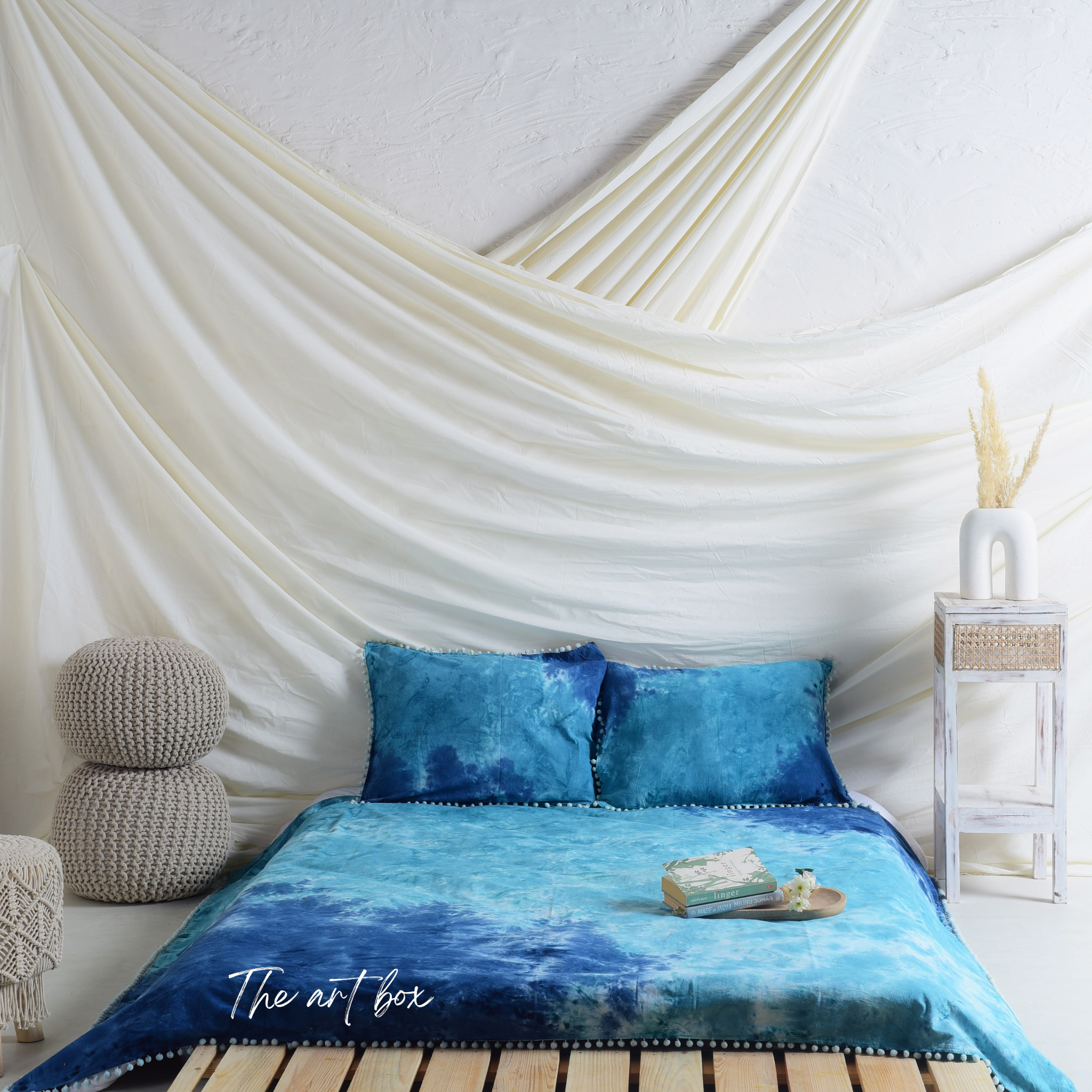 Light Blue Tie Dye Bedsheets with Pillow Covers