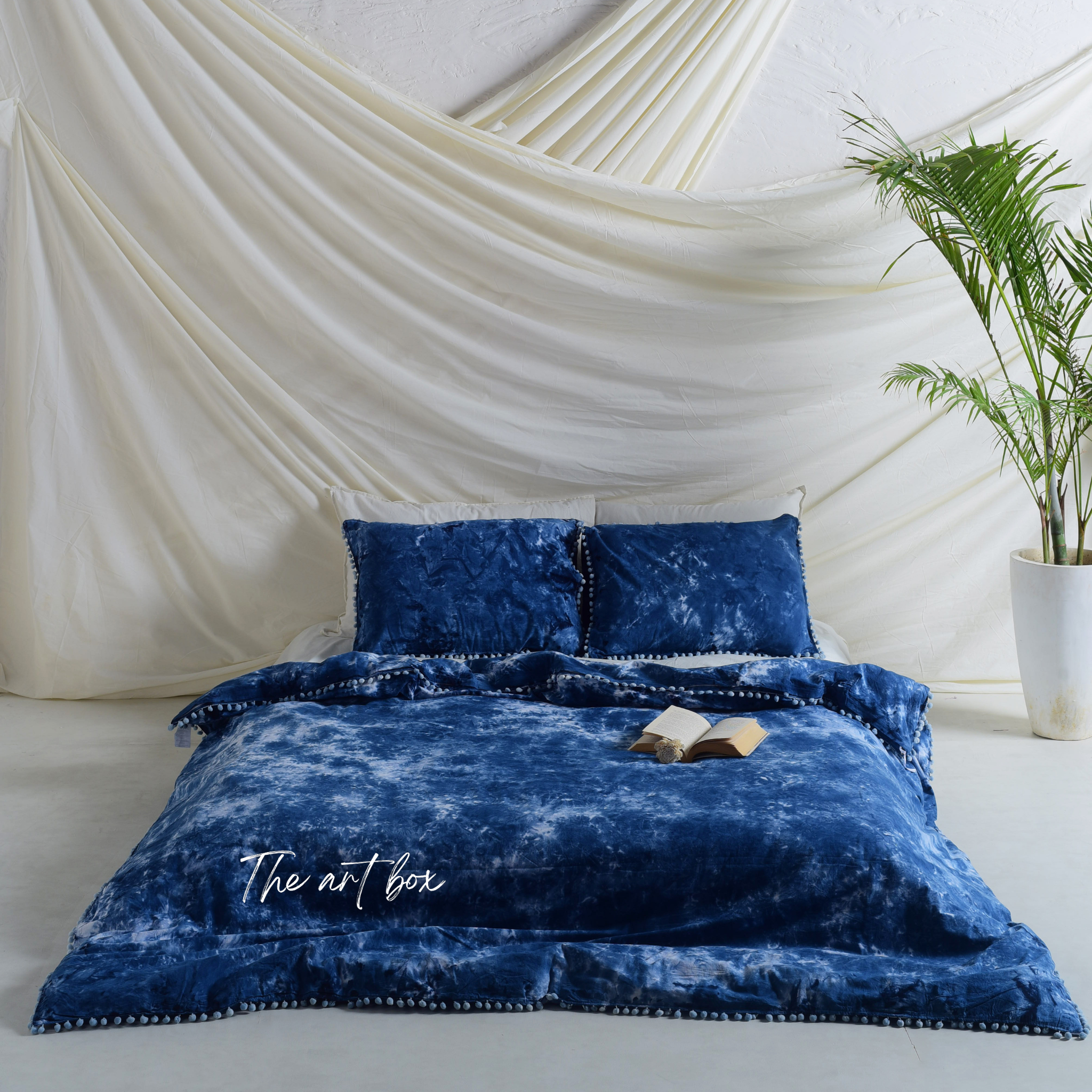 Blue Tie-Dye Duvet Cover with Pillow cases Set