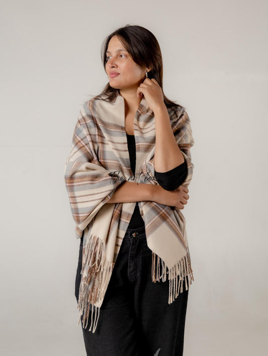 Cozy Cotton Warmth Meets Comfort in Our Woolen Scarves
