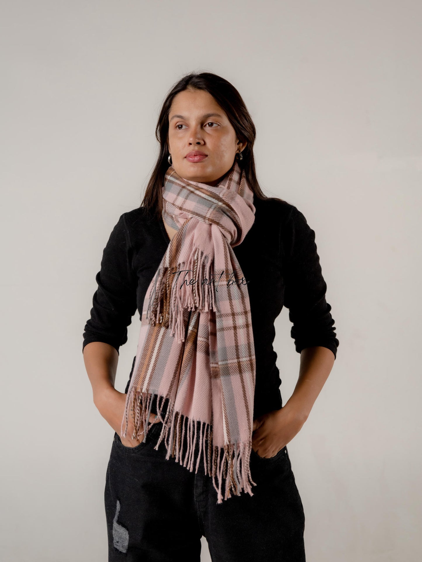 Wrap Up in Style: The Best Cotton Woolen Scarves