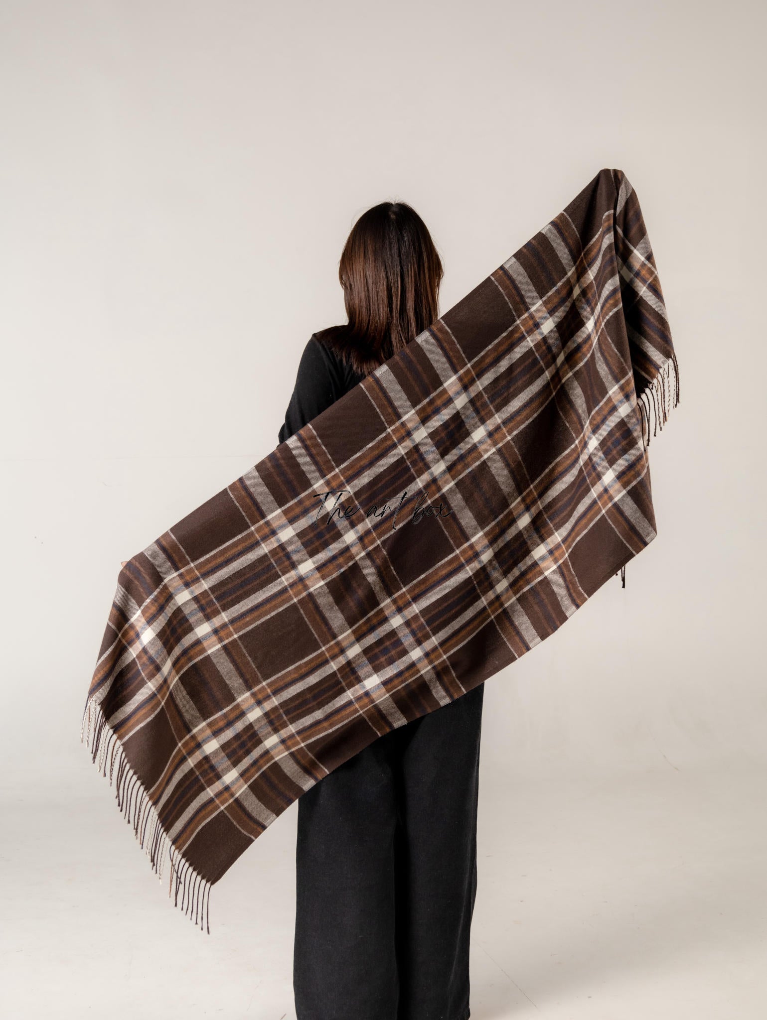 Softness Personified: Cotton Woolen Scarves for Every Season