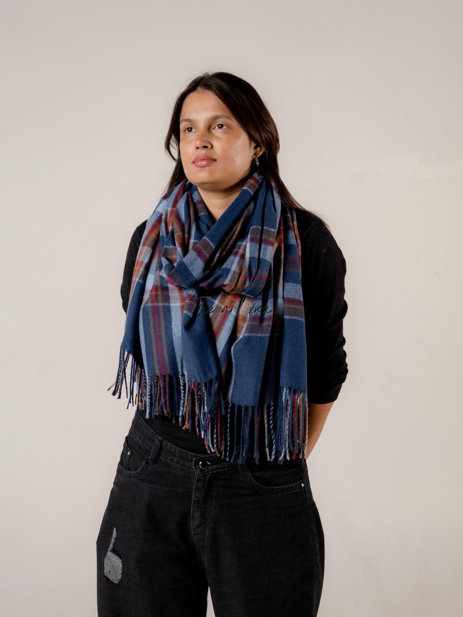 Cotton Blend Magic: Discover Our Woolen Scarf Selection