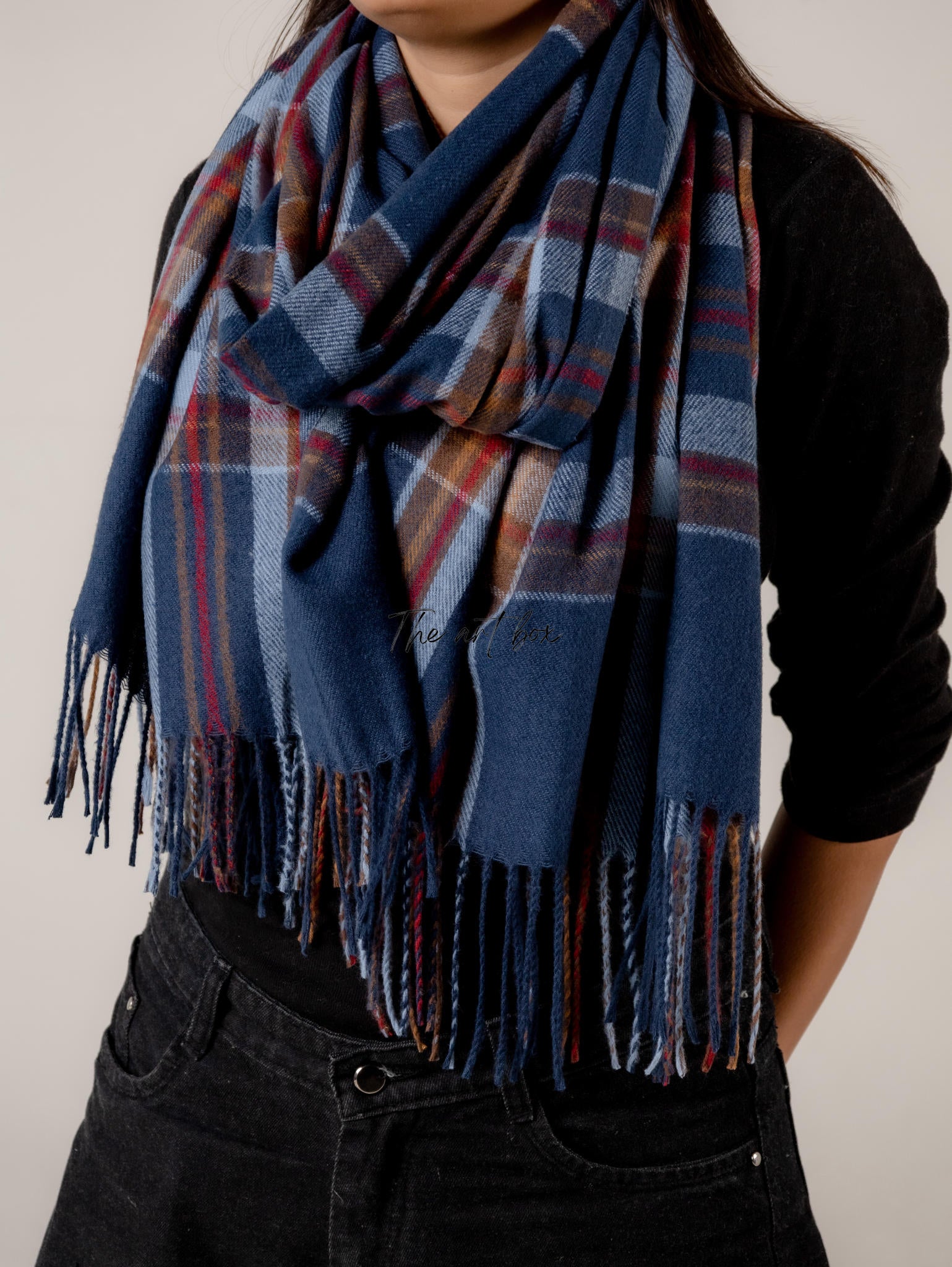 Cotton Blend Magic: Discover Our Woolen Scarf Selection