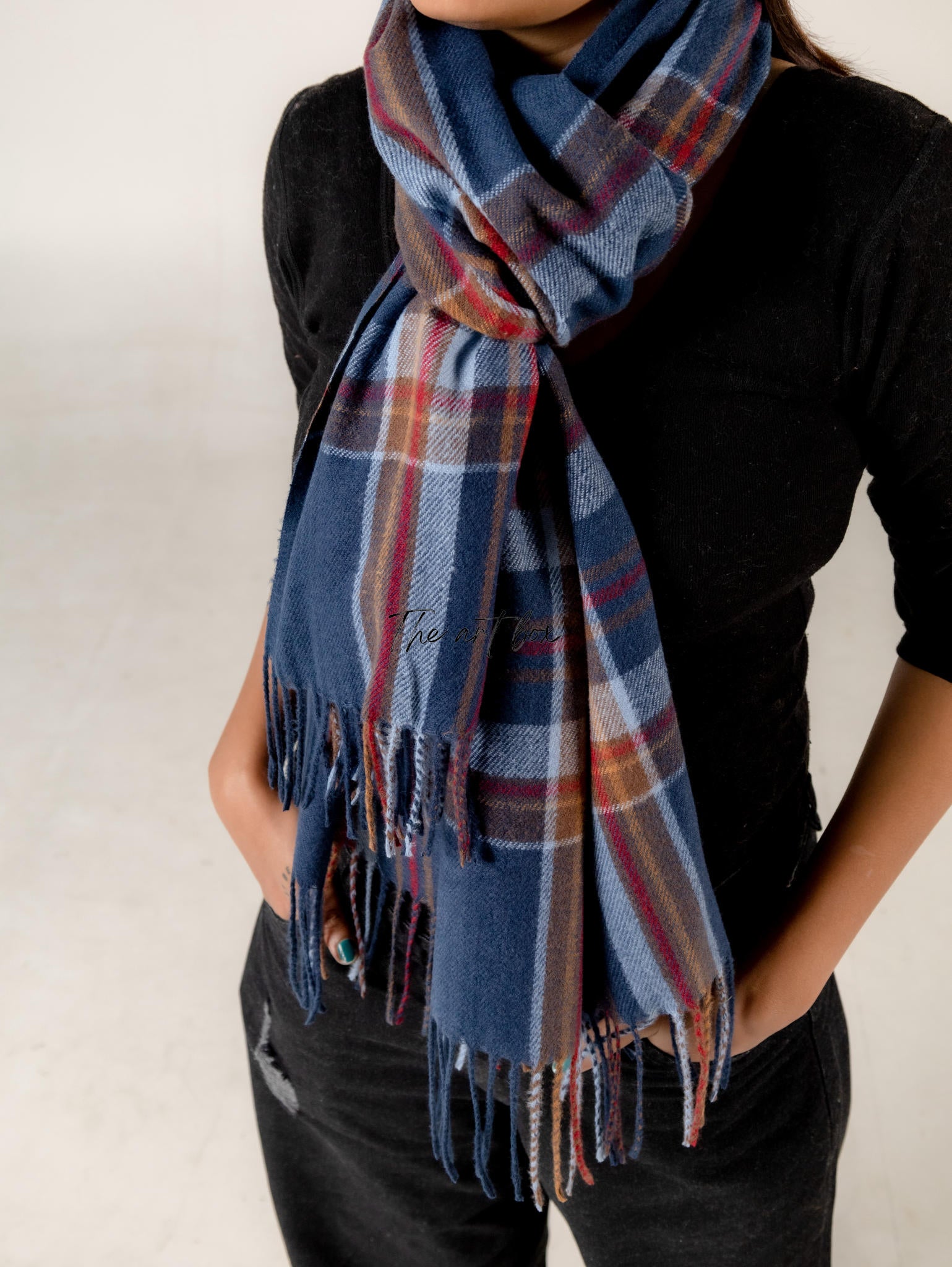 Cotton Blend Magic: Discover Our Woolen Scarf Selection