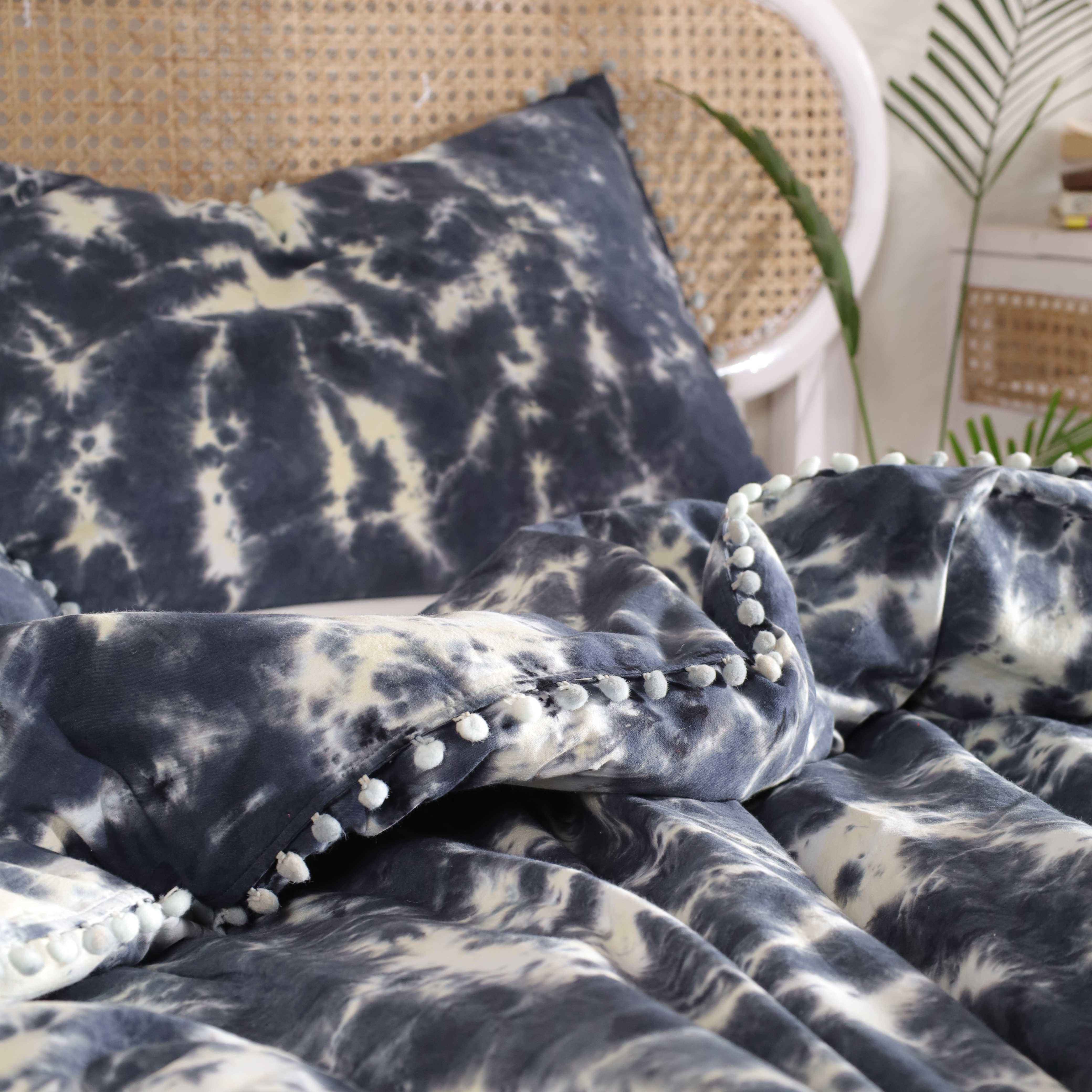 Indigo Blue Tie Dye Bedding Set - Boho Cotton Duvet Cover with Pom Poms